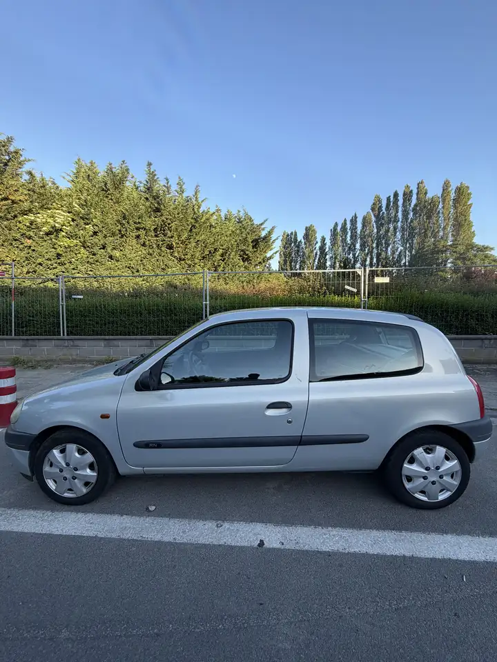 Renault Clio 1.2i RN, foto 5
