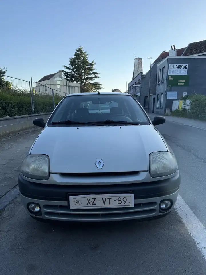 Renault Clio 1.2i RN, foto 6