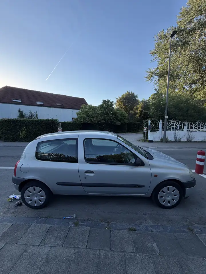 Renault Clio 1.2i RN, foto 4