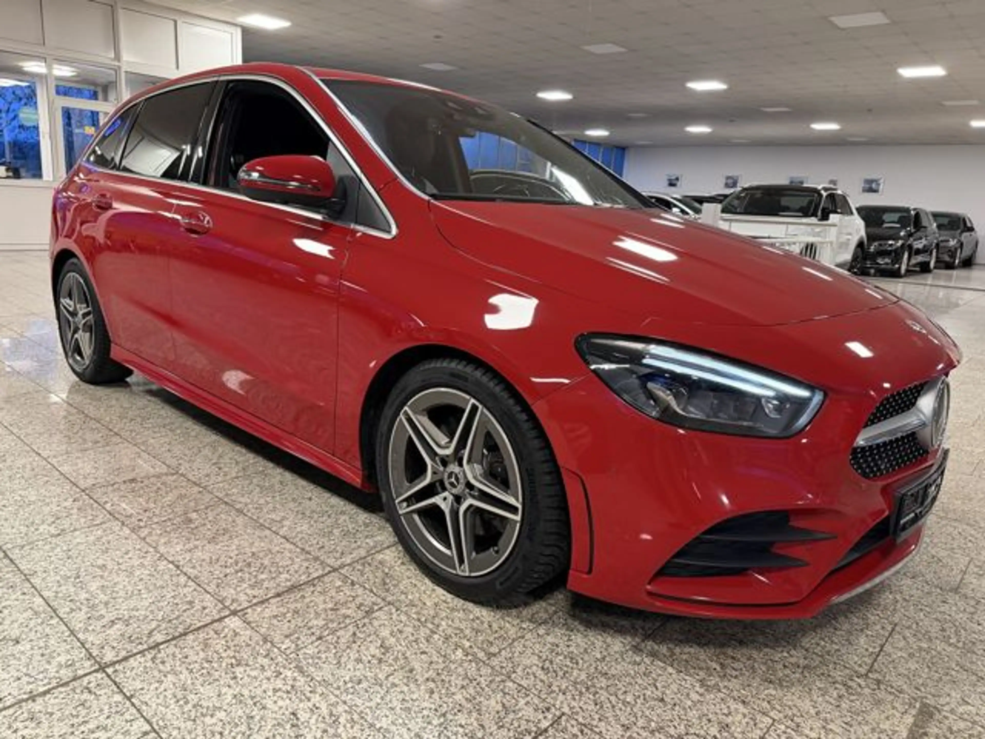Mercedes-Benz B 220 d AMG +Multibeam+Wide+360°Cam+HEAD-UP — photo 3