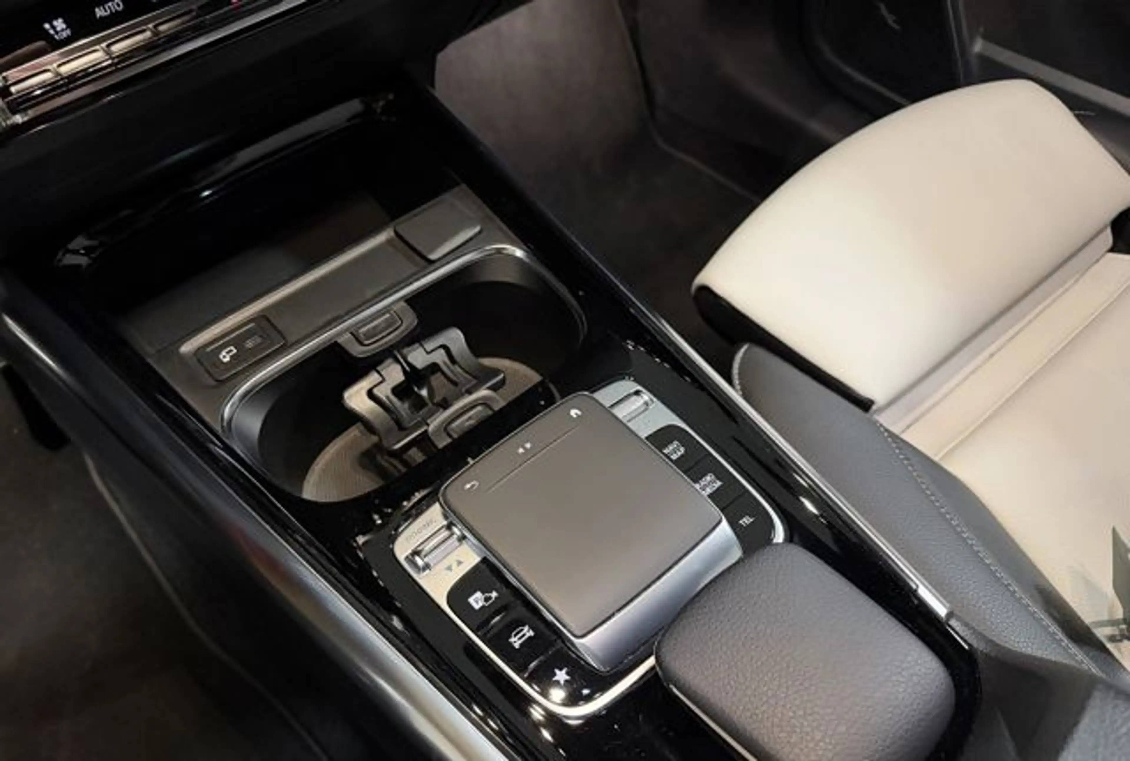Mercedes-Benz B 220 d AMG +Multibeam+Wide+360°Cam+HEAD-UP — photo 15