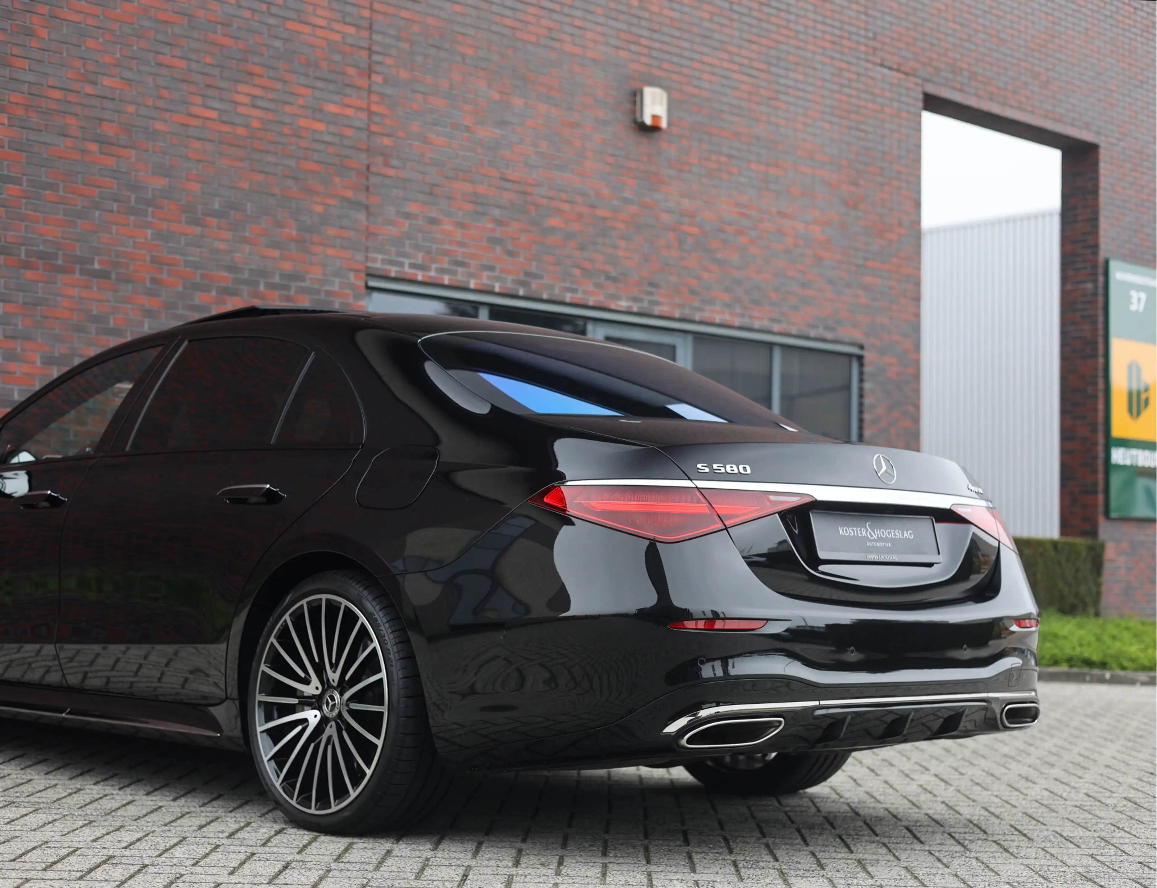 Mercedes-Benz S 580 e Lang AMG Line | Burmester - Exclusive Pack - HUD — photo 10