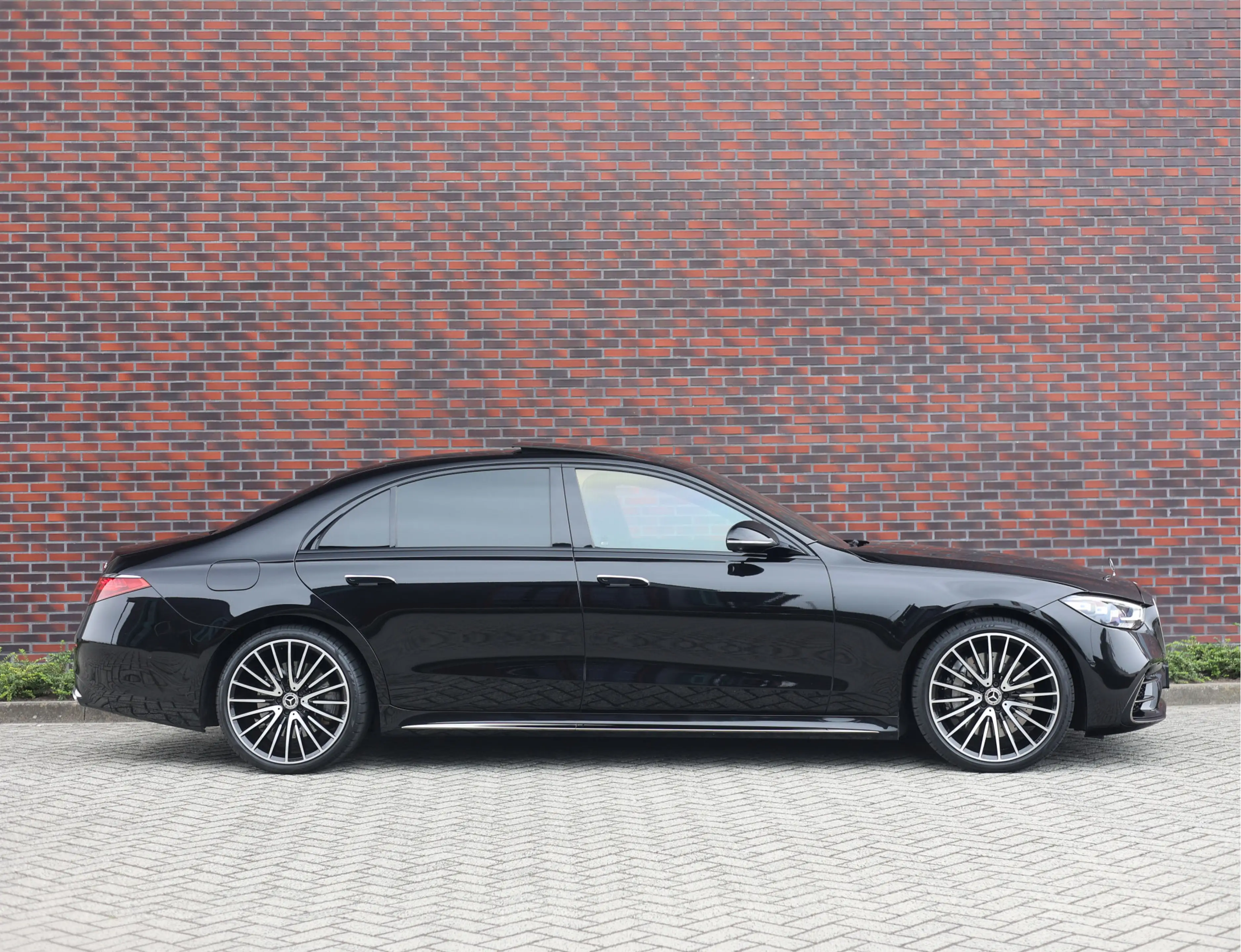 Mercedes-Benz S 580 e Lang AMG Line | Burmester - Exclusive Pack - HUD — photo 14