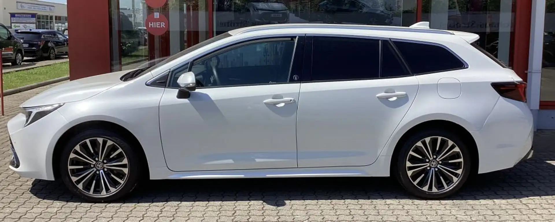 Toyota Corolla 1.8 Hybrid Touring Sports Team Deutschland - 2