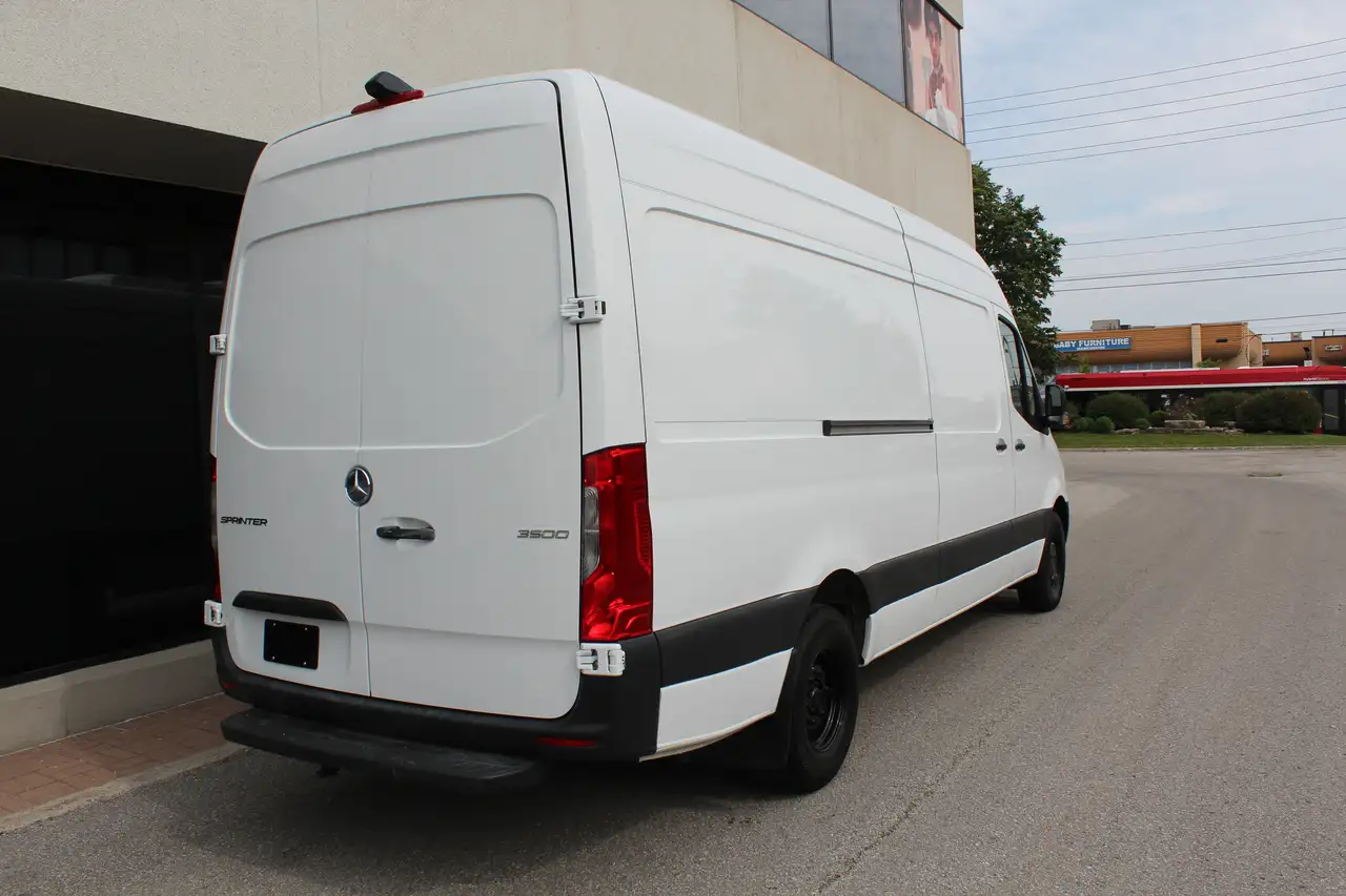 Mercedes-Benz Sprinter снимка Mercedes-Benz Sprinter