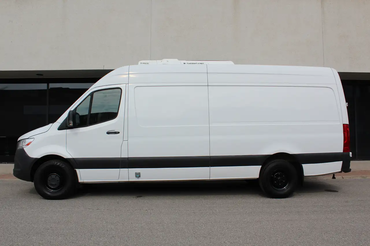 Mercedes-Benz Sprinter снимка Mercedes-Benz Sprinter