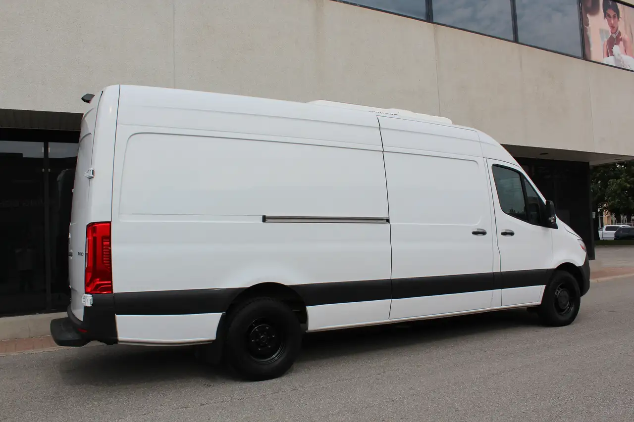 Mercedes-Benz Sprinter снимка Mercedes-Benz Sprinter