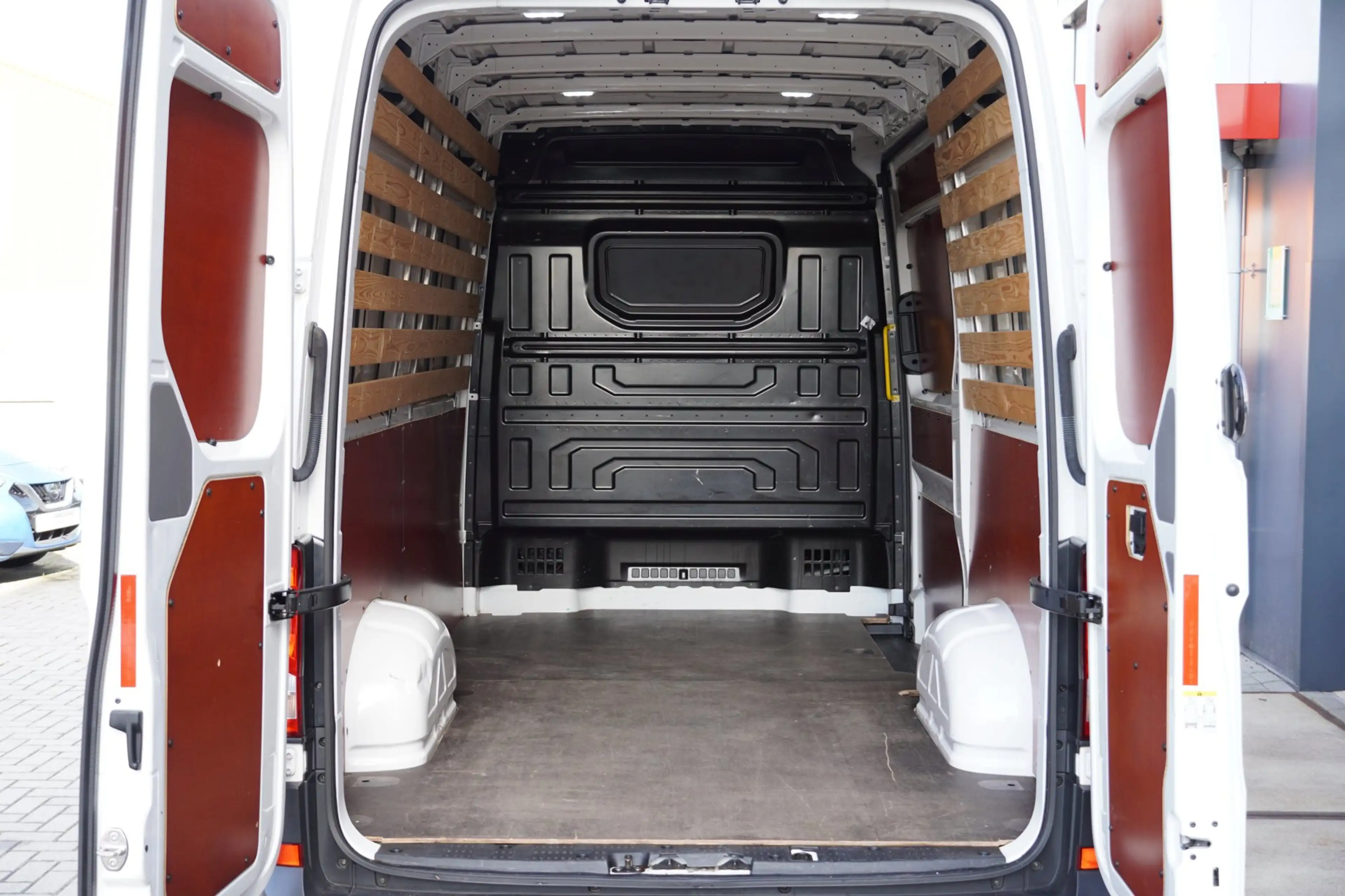 Volkswagen Crafter 35 2.0 TDI L3H3 Highline Airco/Cruise/PDC — photo 10