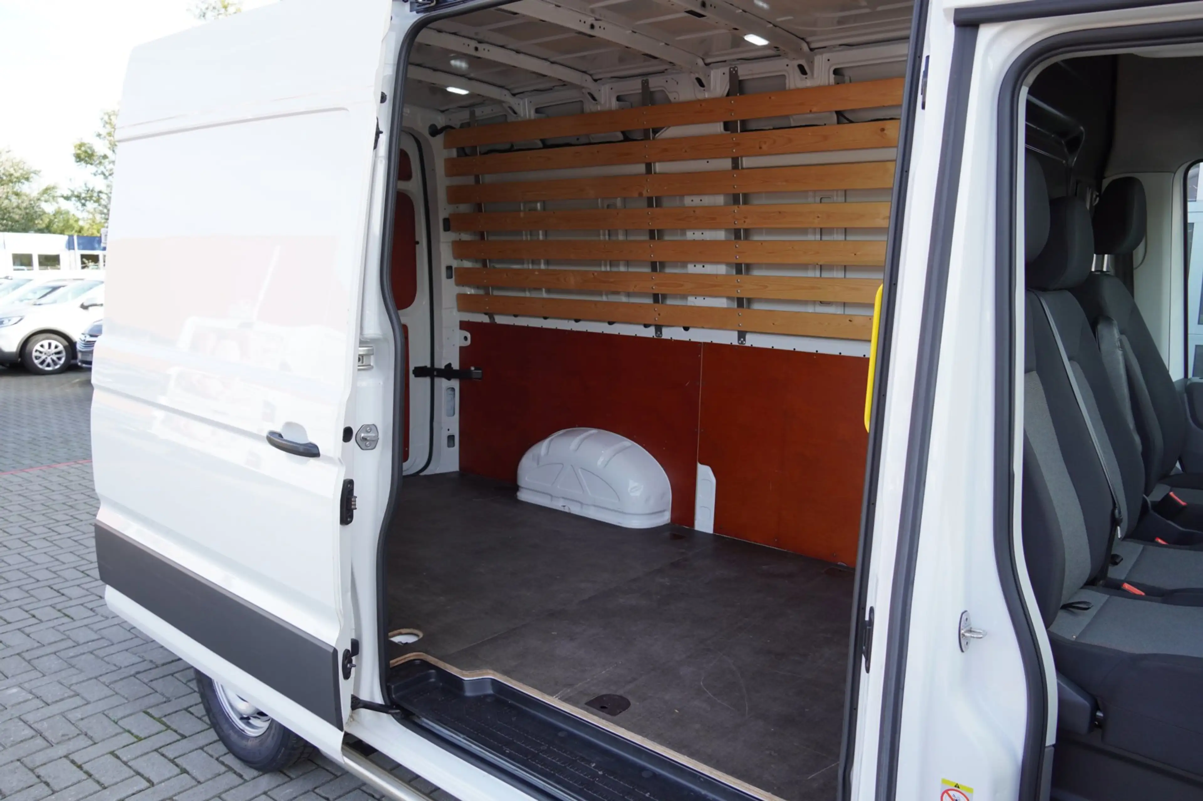 Volkswagen Crafter 35 2.0 TDI L3H3 Highline Airco/Cruise/PDC — photo 9