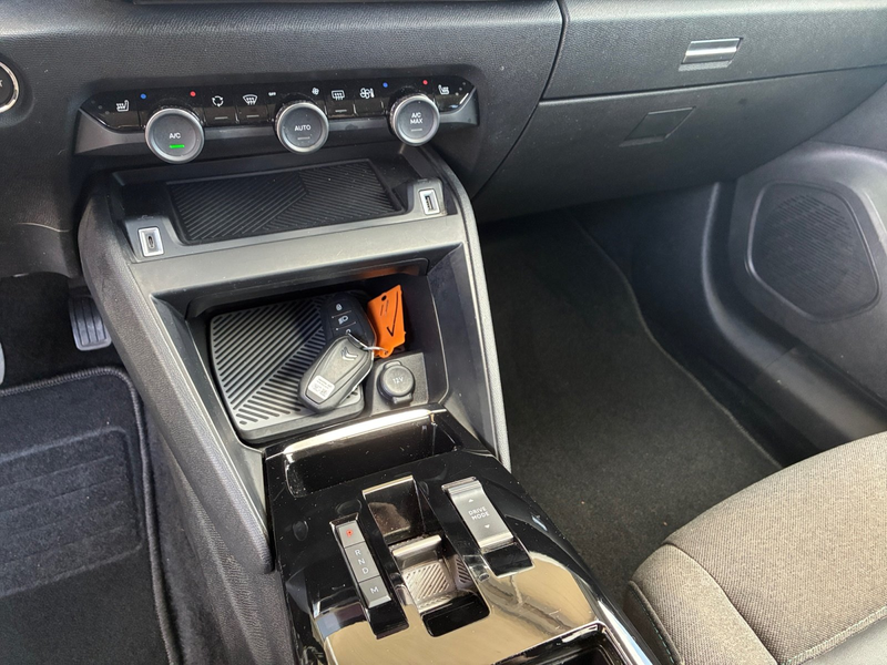 Citroen C4 X 1.2 Turbo Shine ***VOLLAUSSTATTUNG*** — photo 13