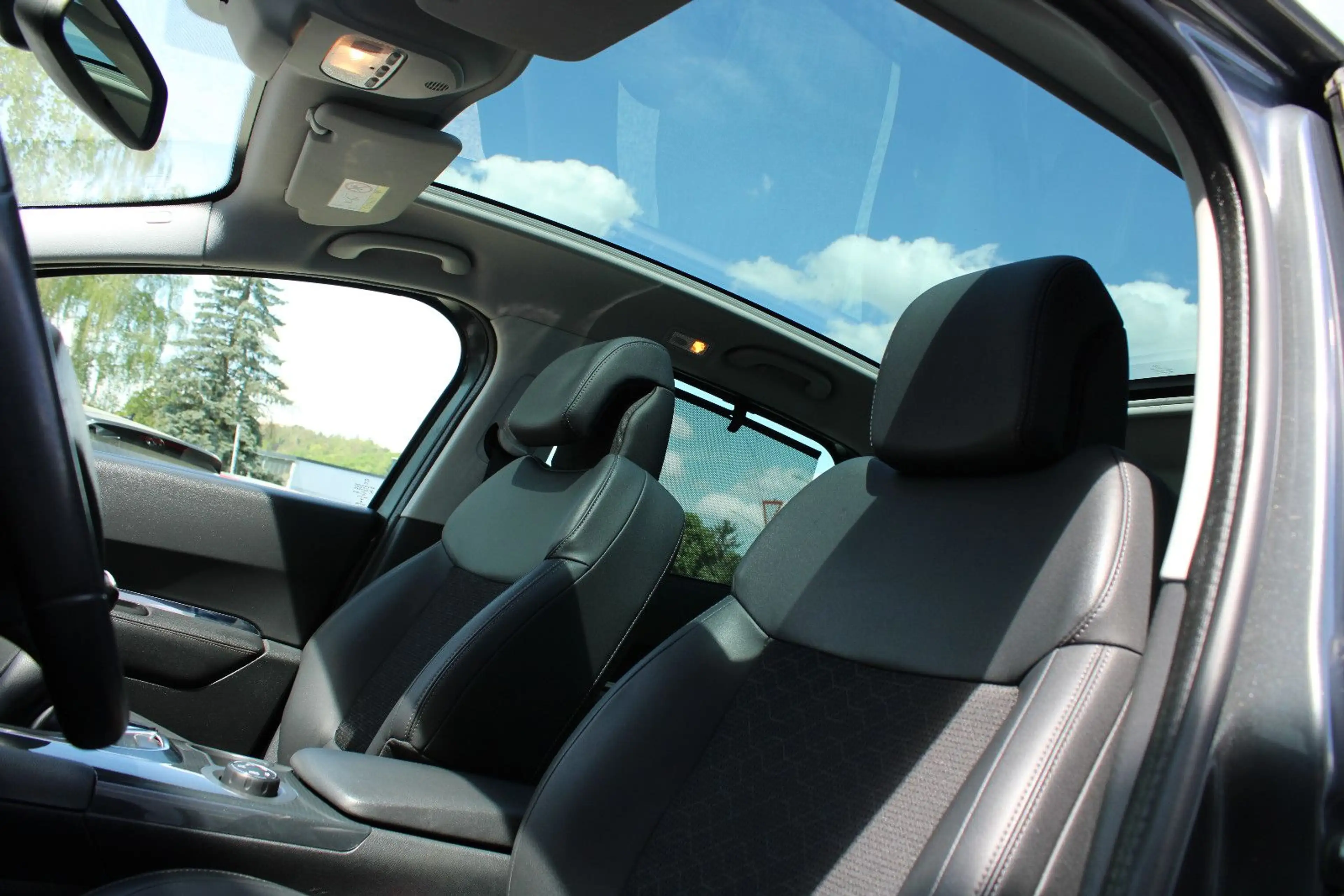 Peugeot 3008 I Head-up I Panorama Dach I Navi I TÜV Neu — photo 12
