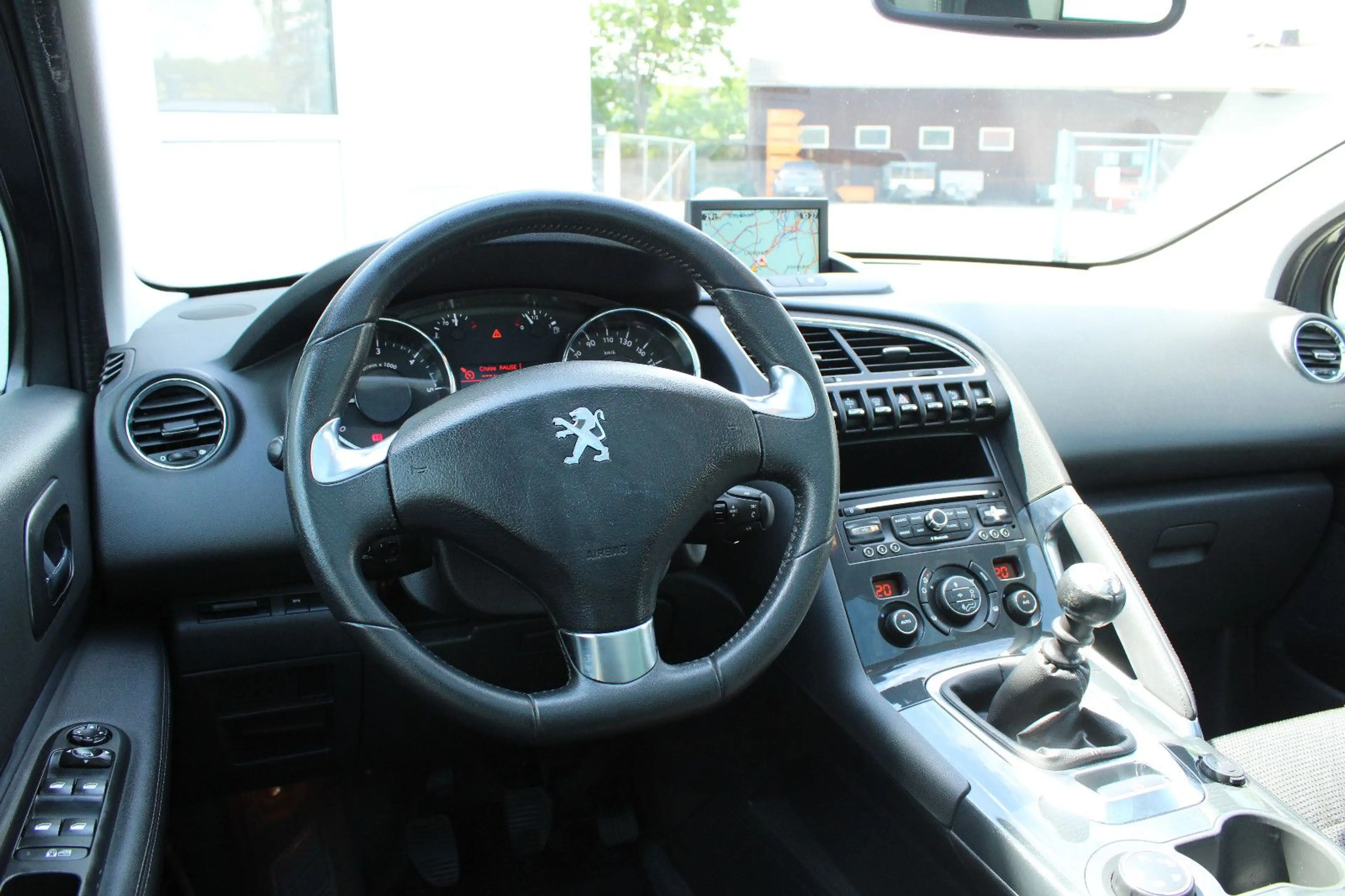 Peugeot 3008 I Head-up I Panorama Dach I Navi I TÜV Neu — photo 13