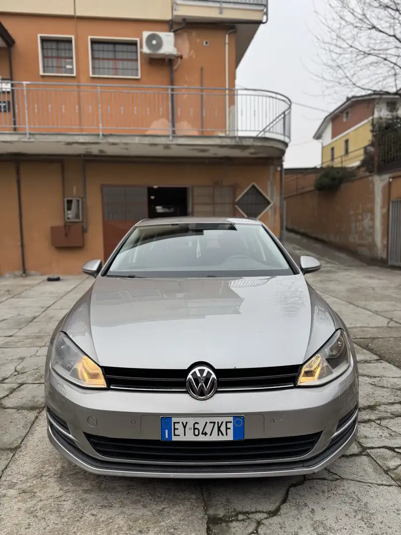 Volkswagen Golf 5p 1.6 tdi Highline - 2