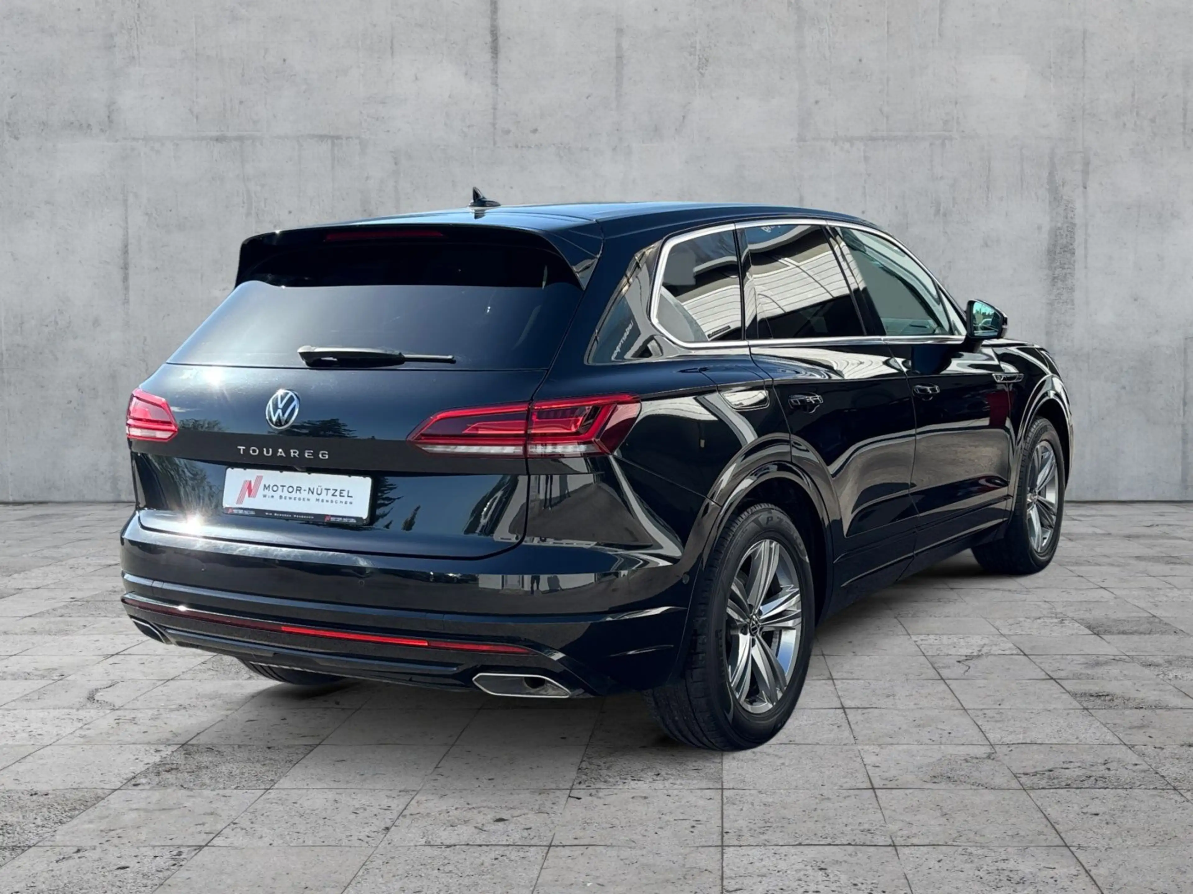 Volkswagen Touareg 3.0 TDI 4M R-LINE LED+NAV+RFK+AHK+STDHZG — photo 6