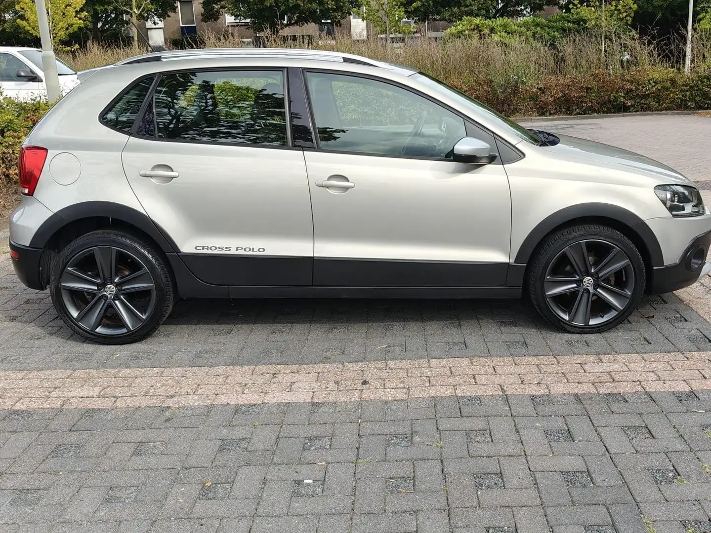 Volkswagen Polo Cross Polo 1.2 TSI Cross bež - 1