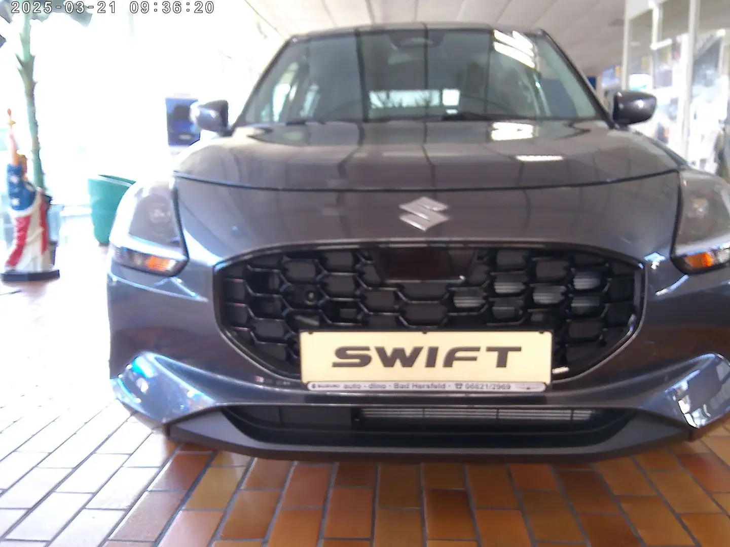 Suzuki Swift 1.2 ALLRAD Comfort Allwetterreifen Grau - 2
