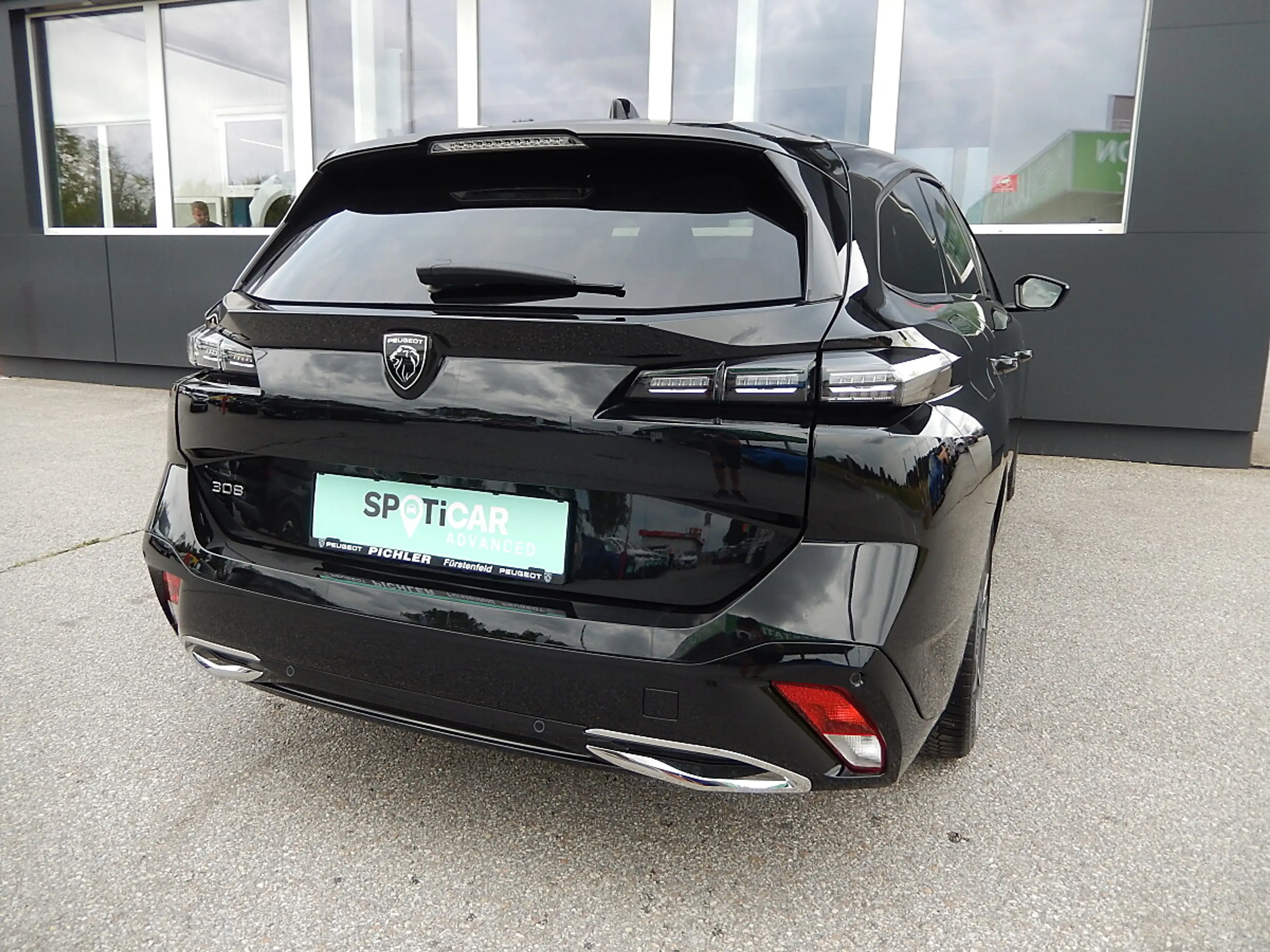 Peugeot 308 SW Hybrid 145 e-DSC6 Allure — photo 8