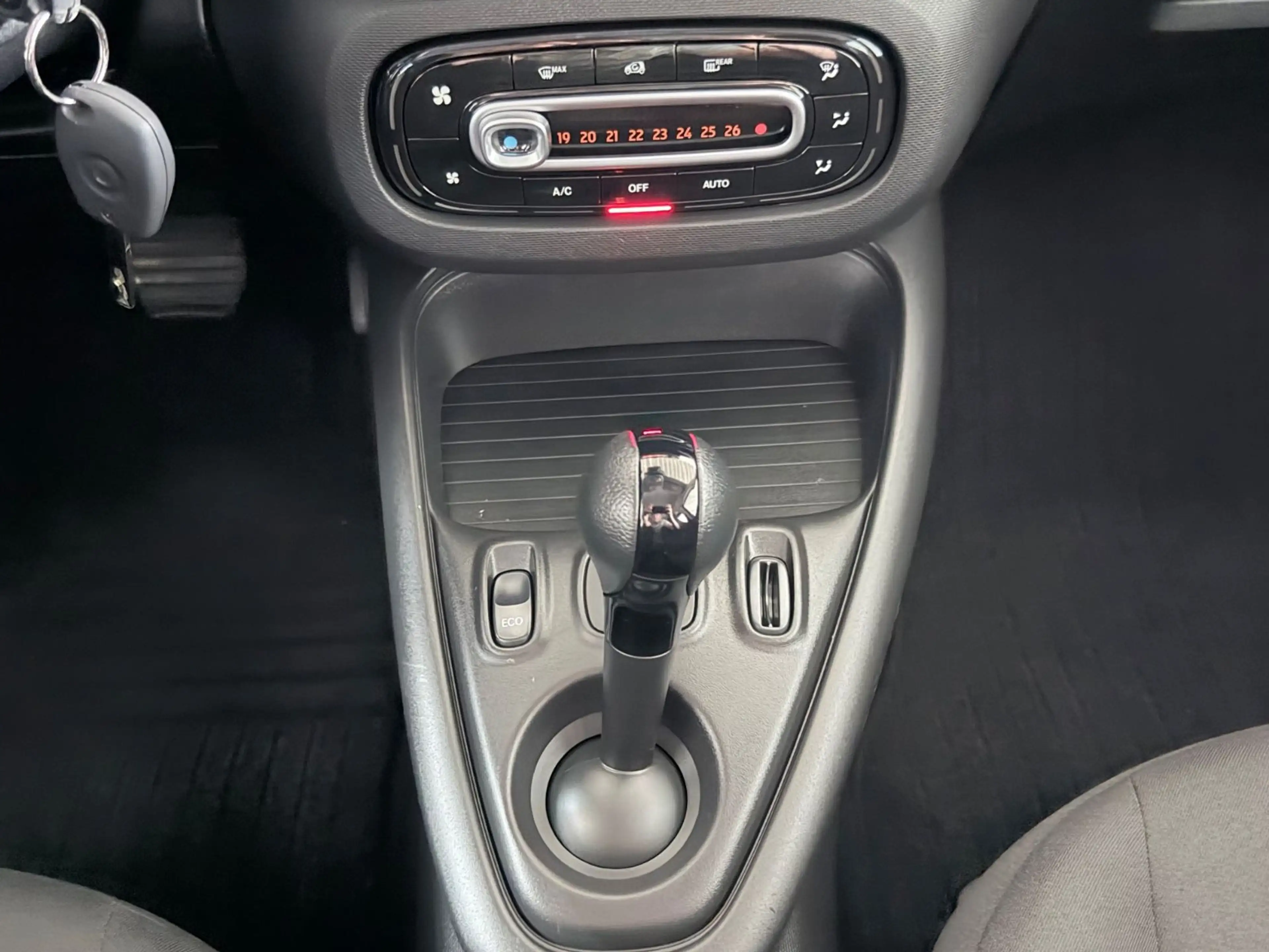 smart forFour forfour electric drive / EQ — photo 11