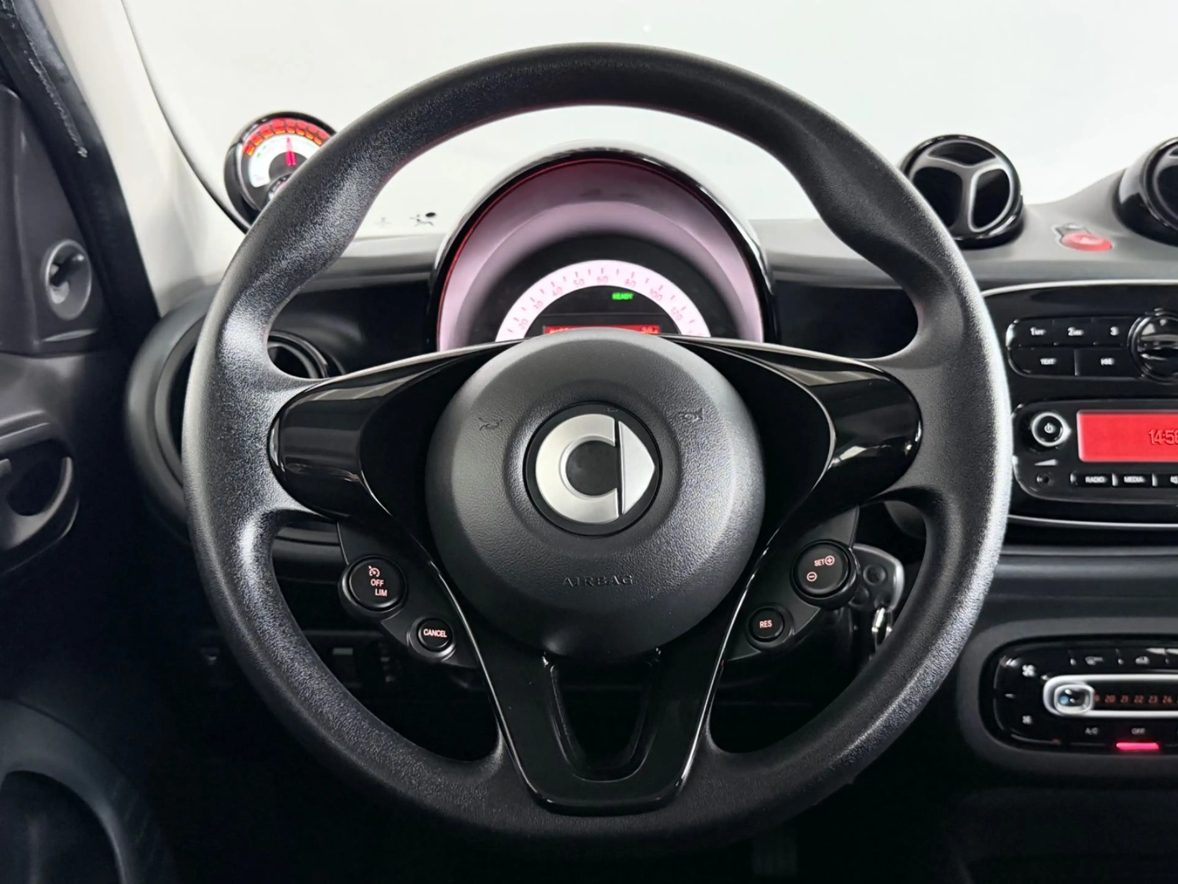 smart forFour forfour electric drive / EQ — photo 9