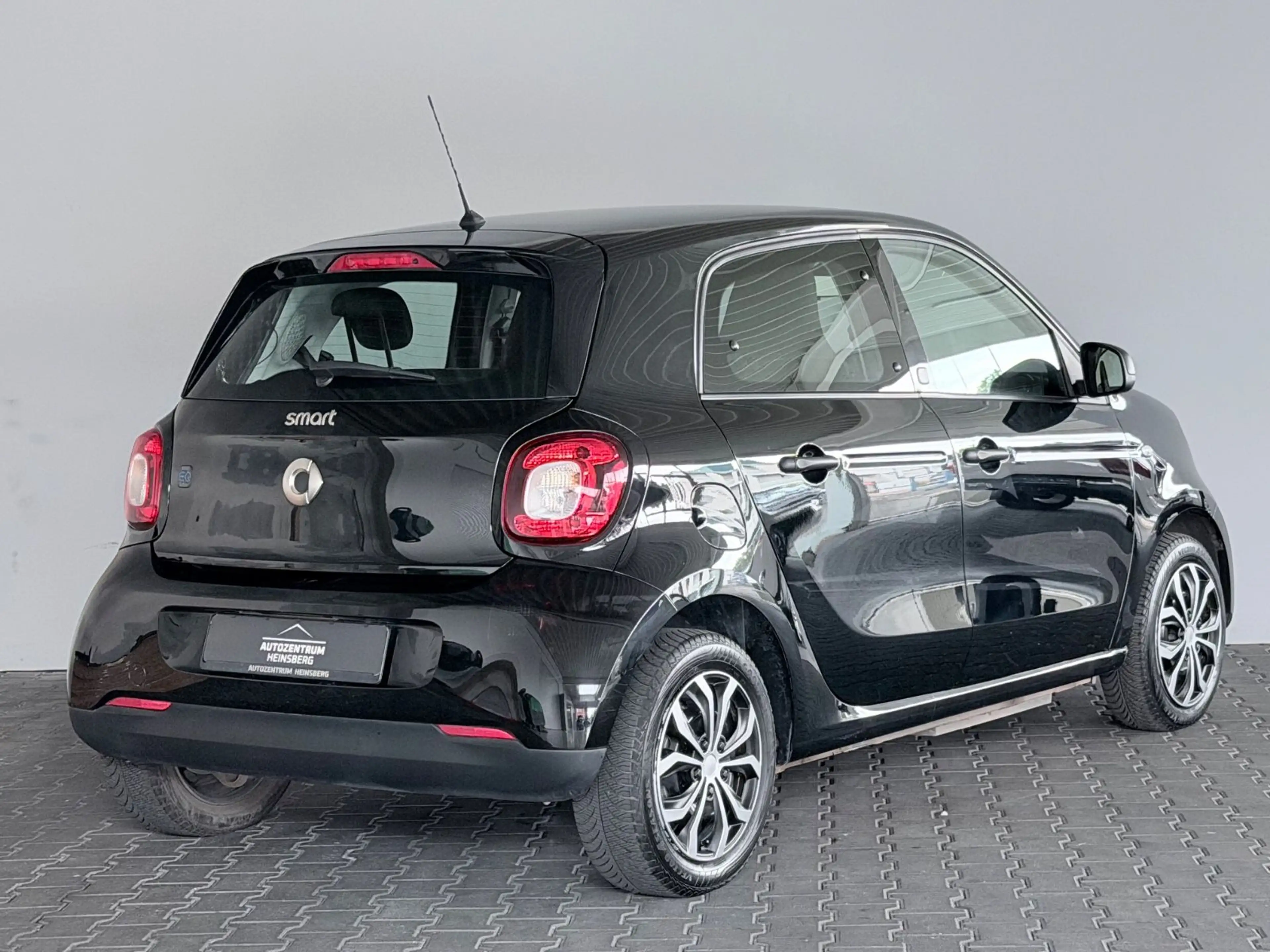 smart forFour forfour electric drive / EQ — photo 4