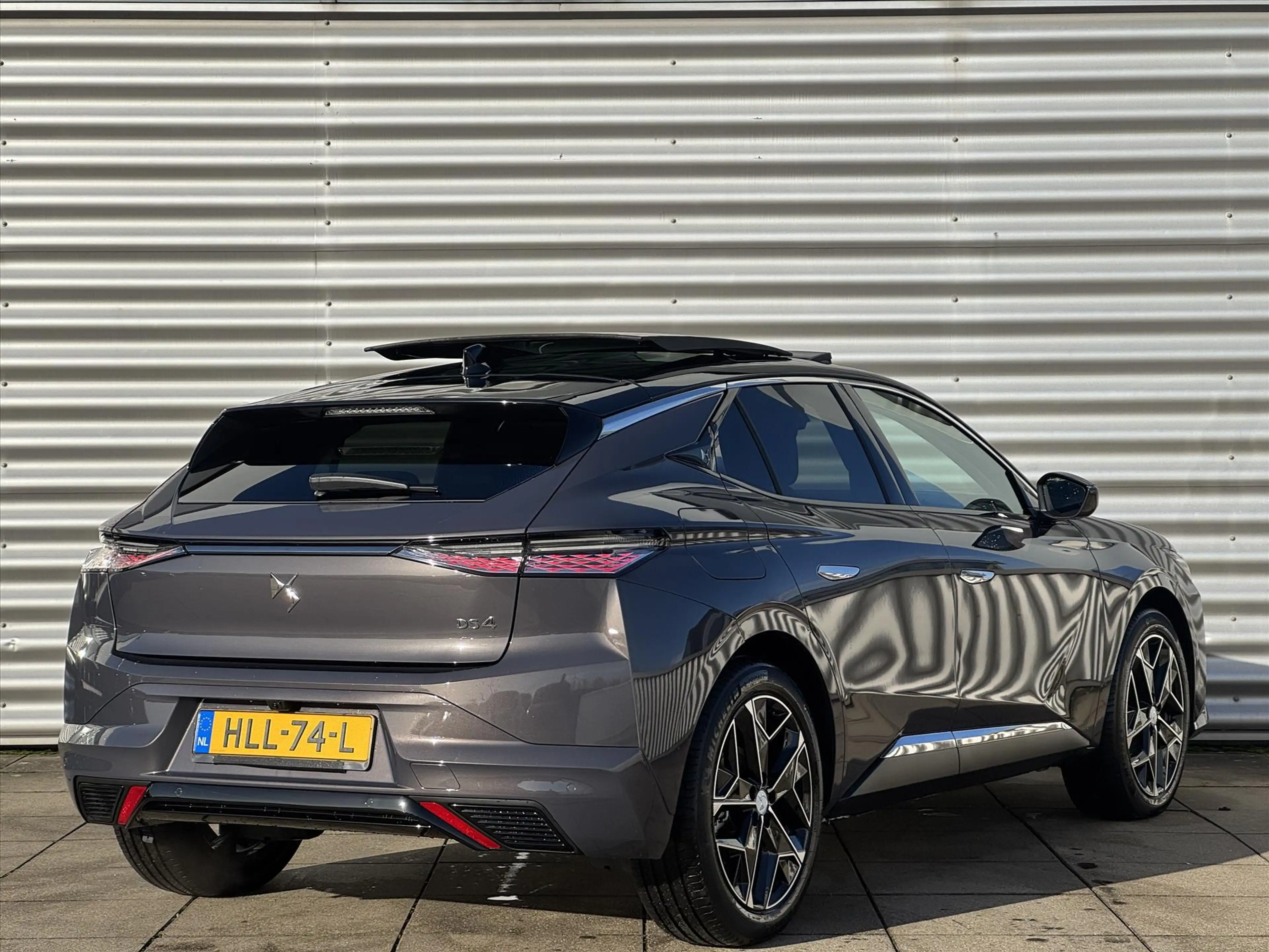 DS Automobiles DS 4 1.2 Hybrid 136pk e-DCS6 Pallas I Schuif-kantel dak — photo 9