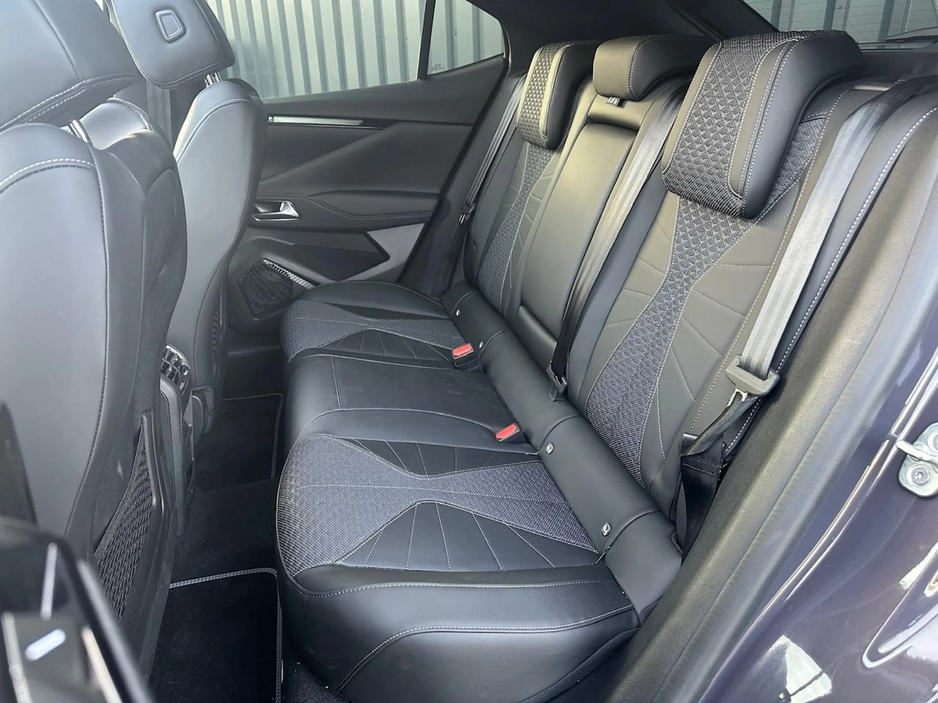DS Automobiles DS 4 1.2 Hybrid 136pk e-DCS6 Pallas I Schuif-kantel dak — photo 14