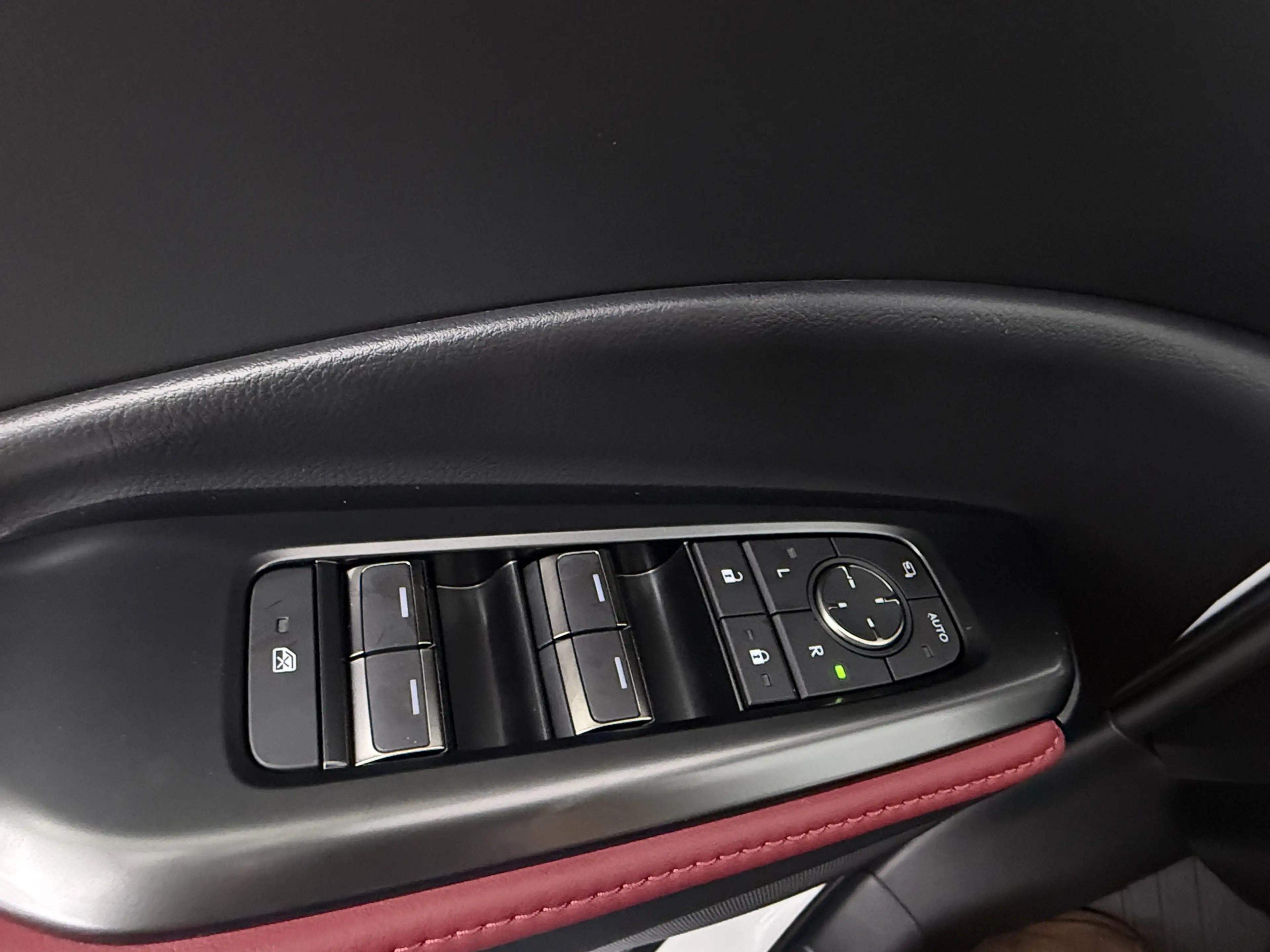 Lexus LBX 1.5 35th Edition 2WD | Advanced Pack | — photo 4