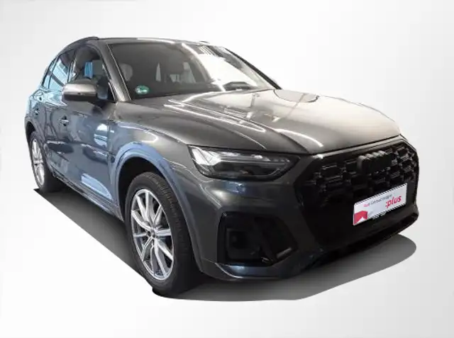 Audi Q5 view 8