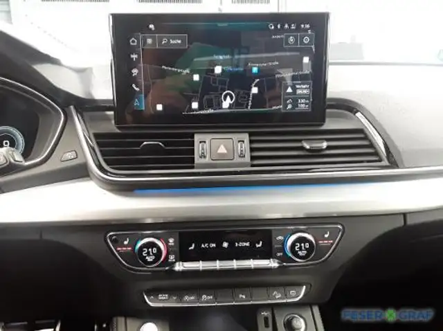 Audi Q5 view 7