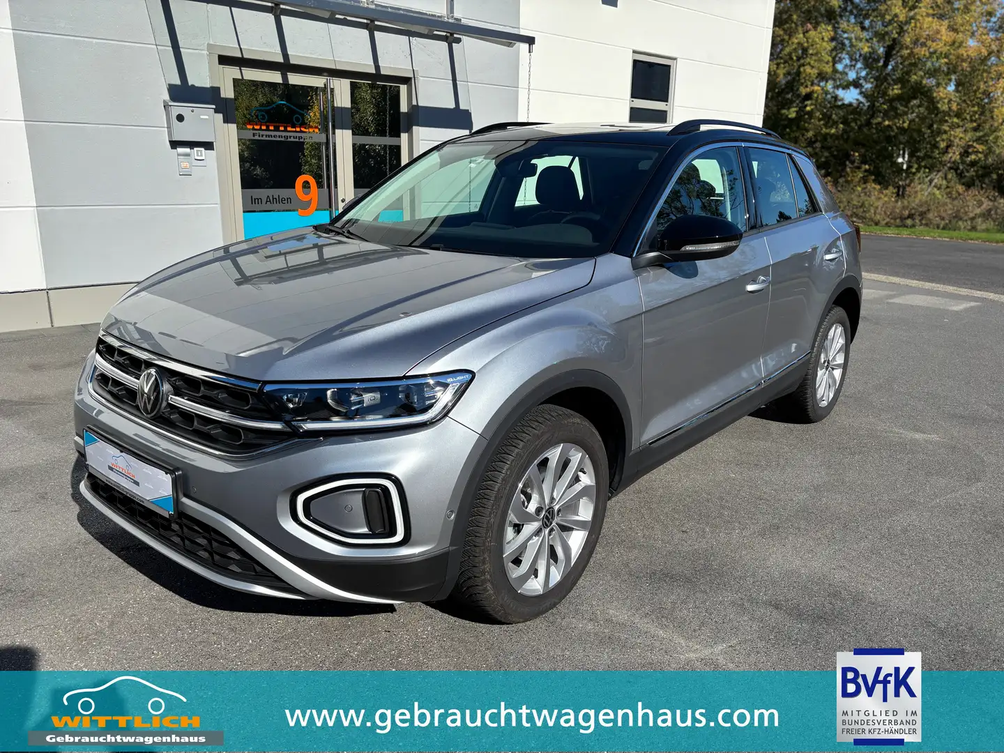 Volkswagen T-Roc 1.5 TSI, DSG - "Style" +Panorama-/Schiebedach Zilver - 1