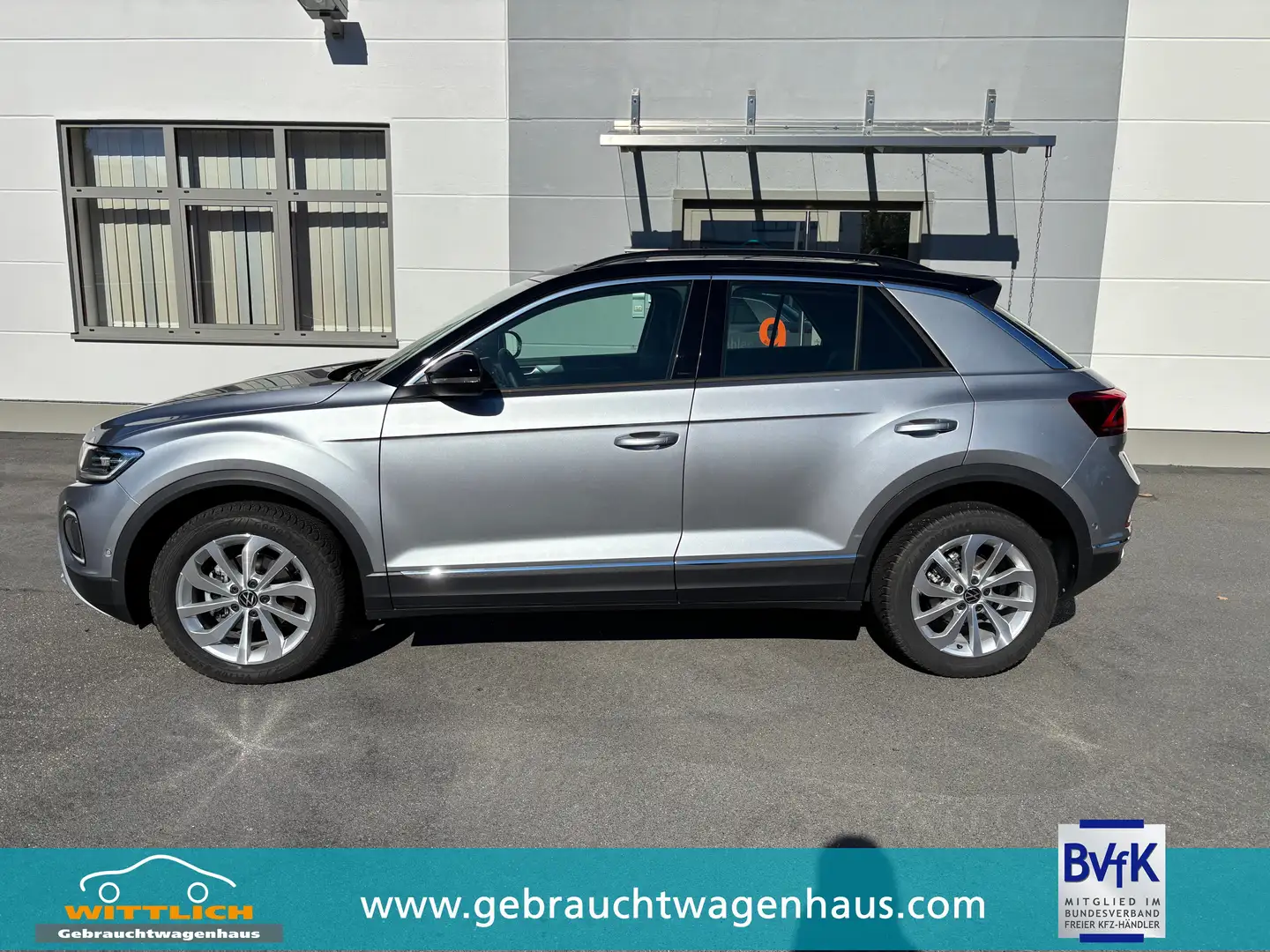 Volkswagen T-Roc 1.5 TSI, DSG - "Style" +Panorama-/Schiebedach Zilver - 2