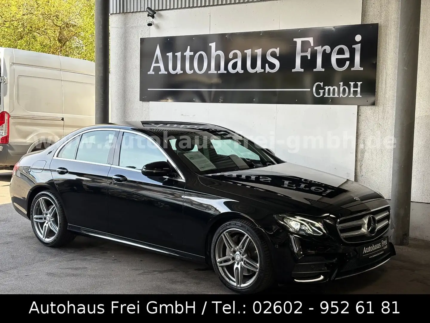Mercedes-Benz E 200 LIMO*AMG LINE-EXT*AVANTGARDE-INT*KAMERA*2H Schwarz - 1