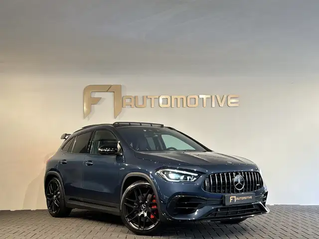 Mercedes-Benz GLA view 3