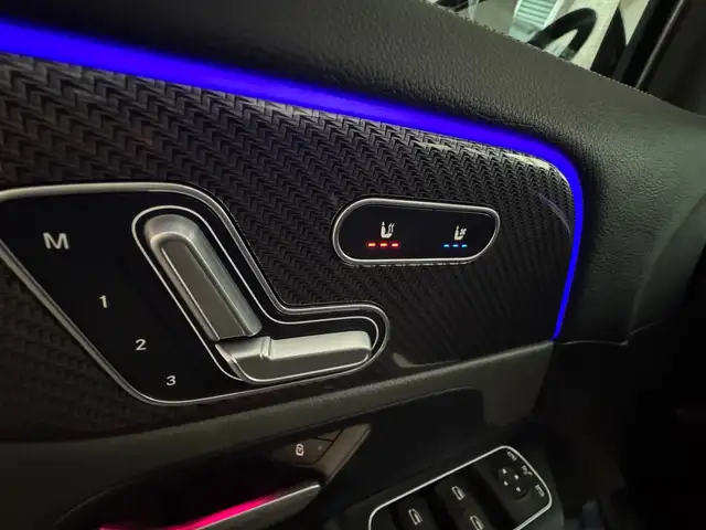 Mercedes-Benz GLA view 15