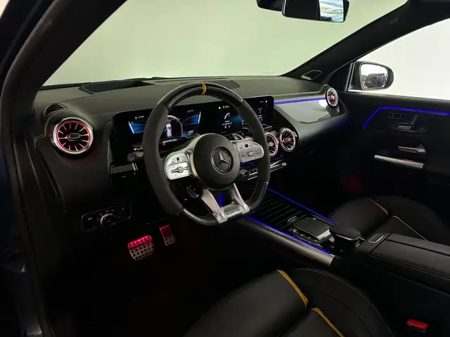 Mercedes-Benz GLA view 9