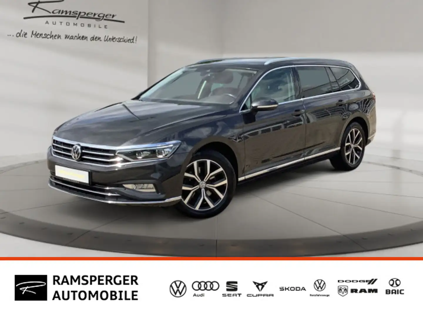 Volkswagen Passat Variant 2.0 TSI DSG Elegance AHK ACC Navi Grigio - 1