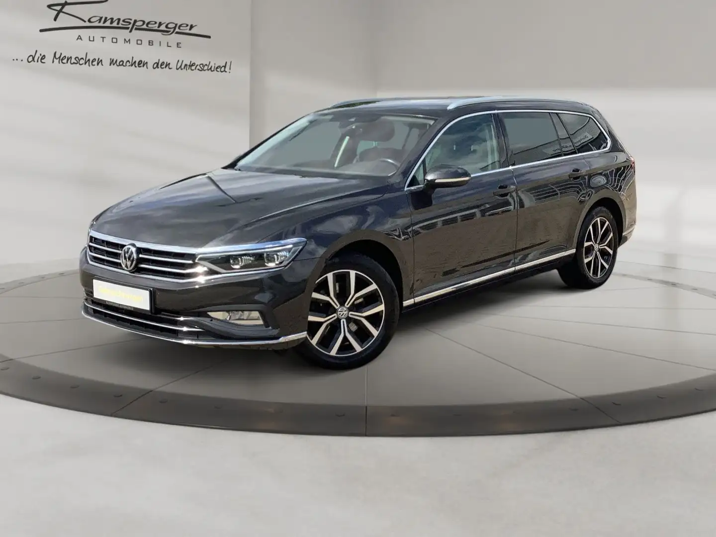Volkswagen Passat Variant 2.0 TSI DSG Elegance AHK ACC Navi Grigio - 2
