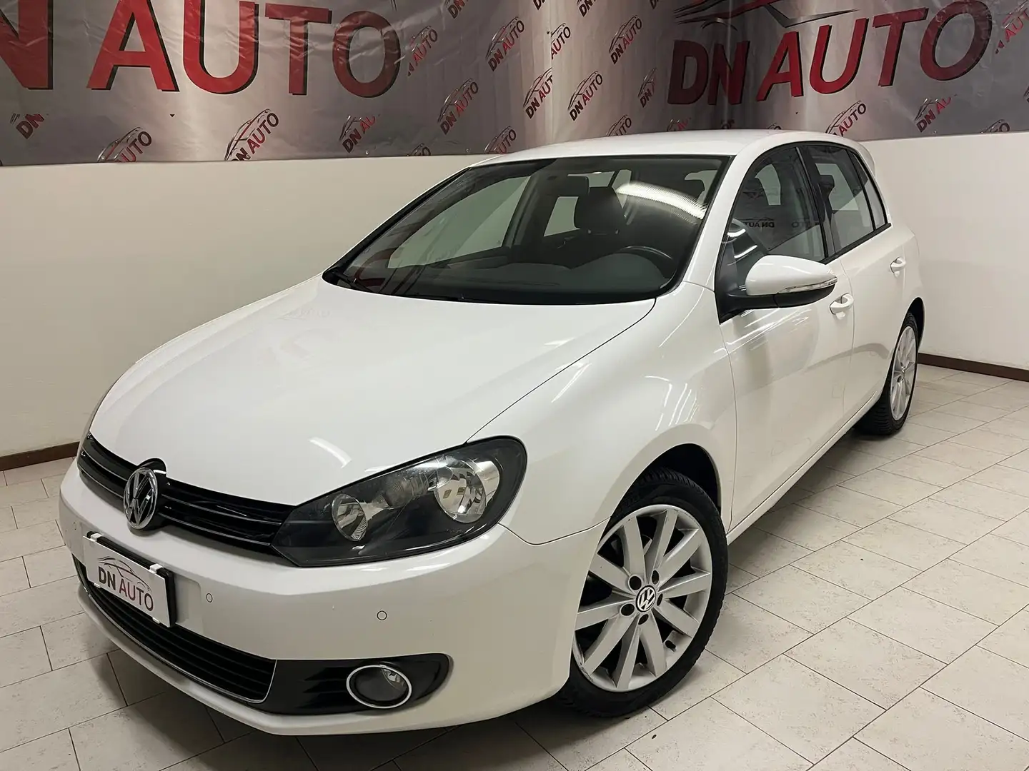 Volkswagen Golf Golf 5p 1.6 tdi Highline Bianco - 1