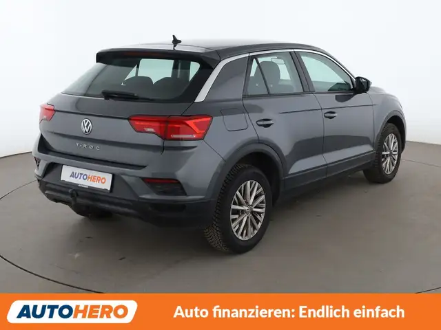 Volkswagen T-Roc view 6