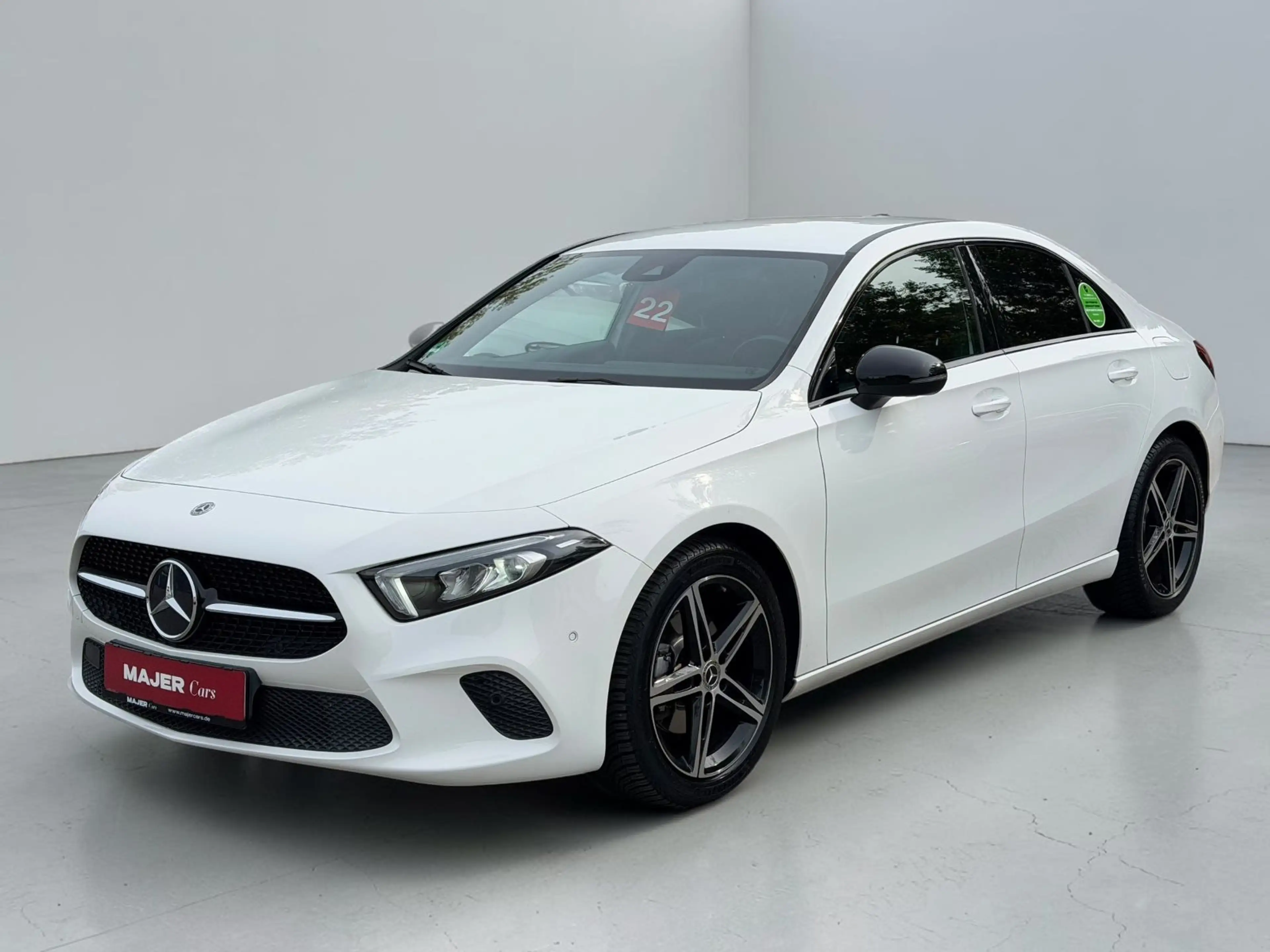 Mercedes-Benz A 200 Limousine*LED*AMBIENTE*TEMPOM*KLIMA*NIGHT* — photo 2