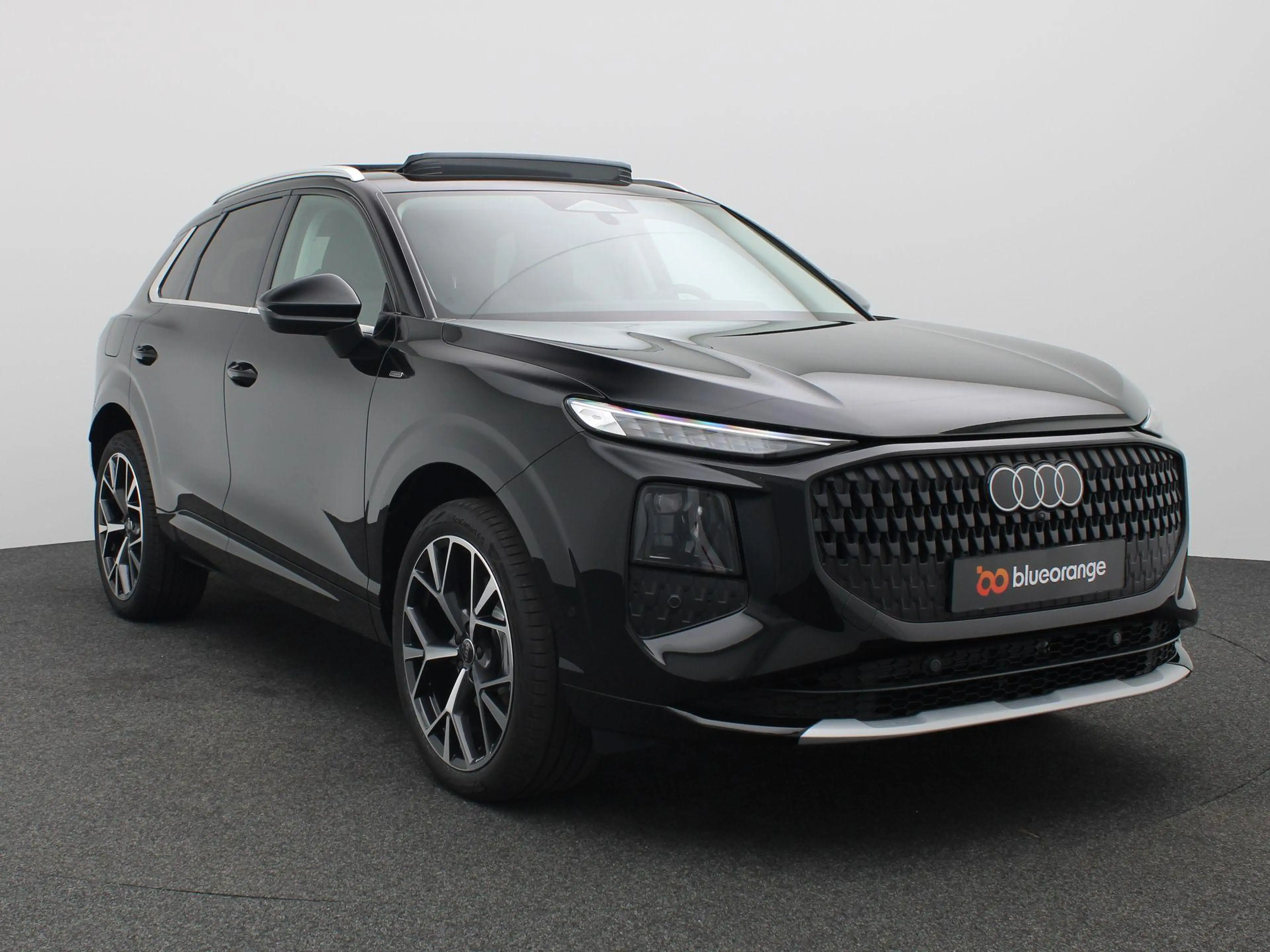 Audi Q3 1.5 e-hybrid Advanced edition 272PK S-Tronic Panor — photo 12
