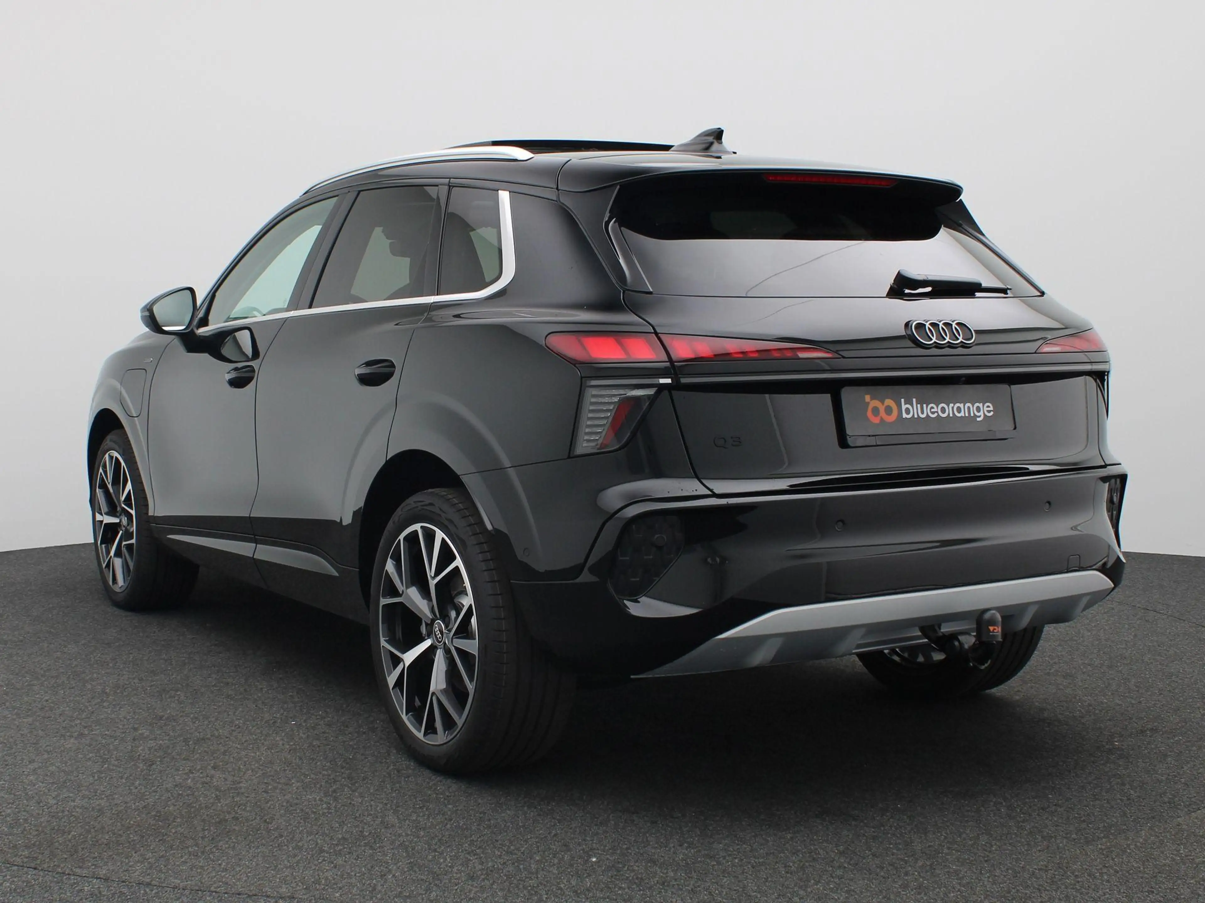 Audi Q3 1.5 e-hybrid Advanced edition 272PK S-Tronic Panor — photo 10