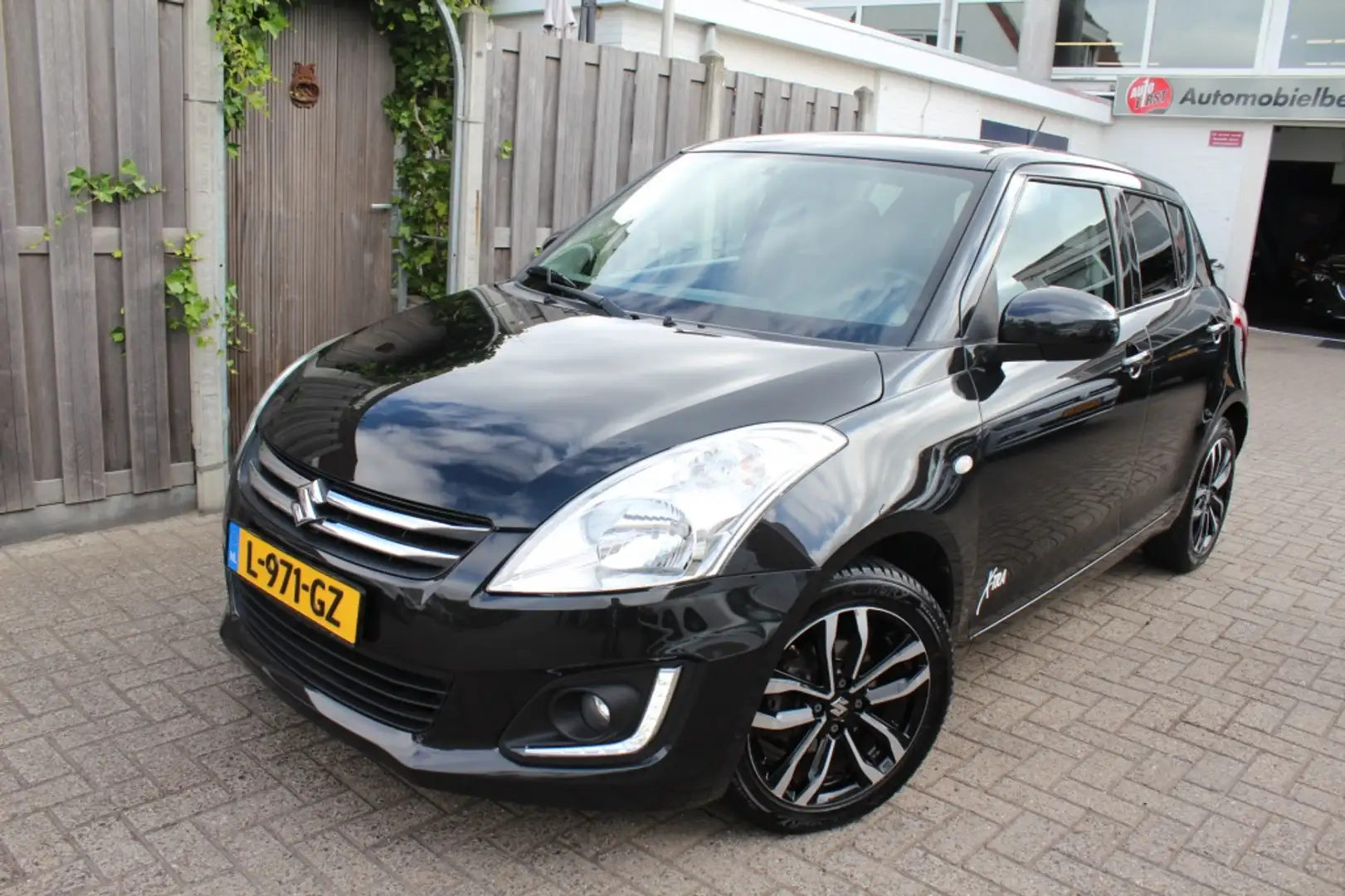 Suzuki Swift 1.2 X-tra 5drs. EASSS Zwart - 2