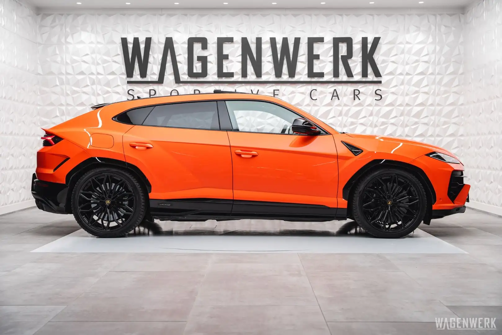 Lamborghini Urus SE AD-PERSONAM MY2025 FULL-CARBON PANORAMA BICOLOR Orange - 2