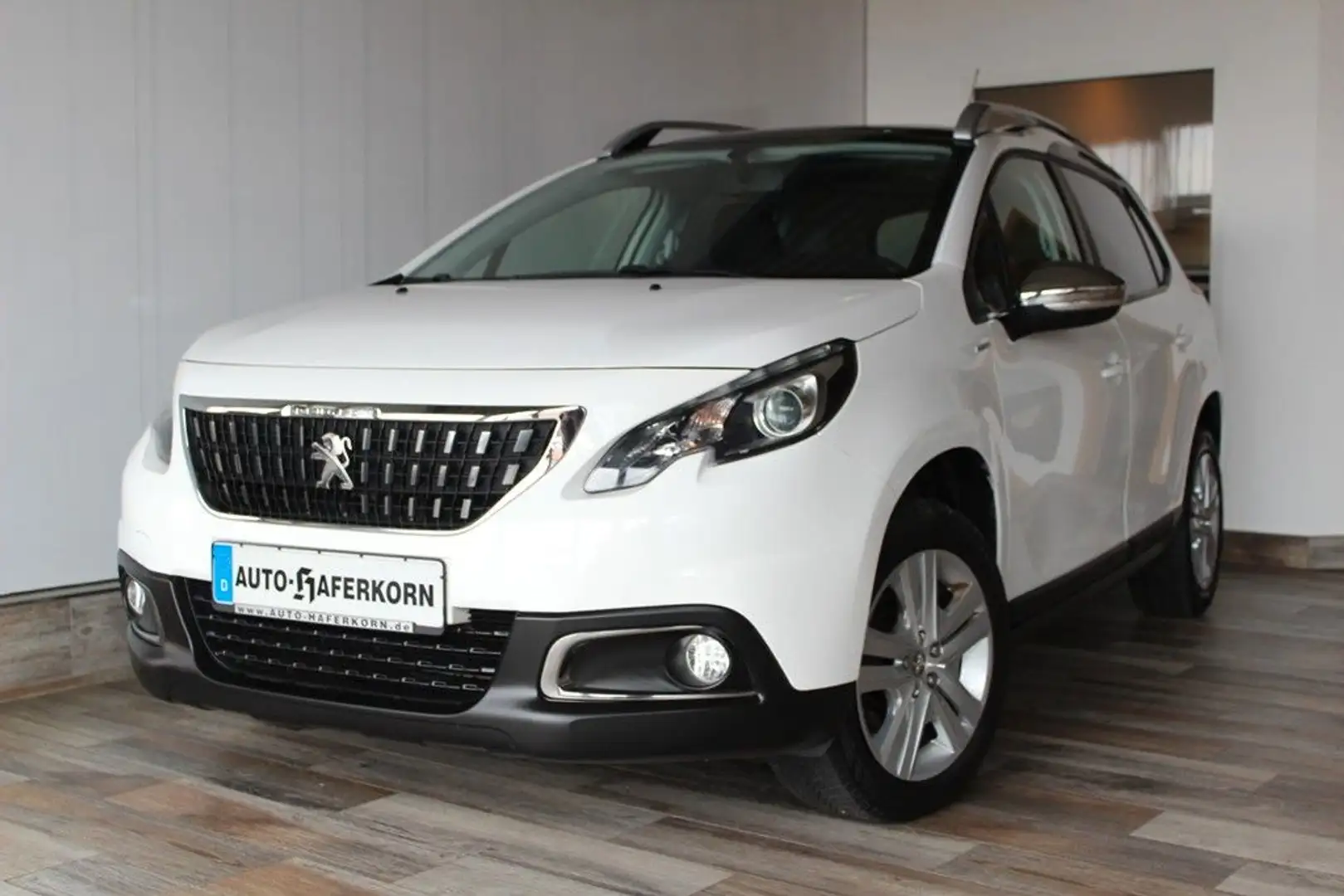 Peugeot 2008 1.2 PureTech 81 Style*PANORAMA Weiß - 2