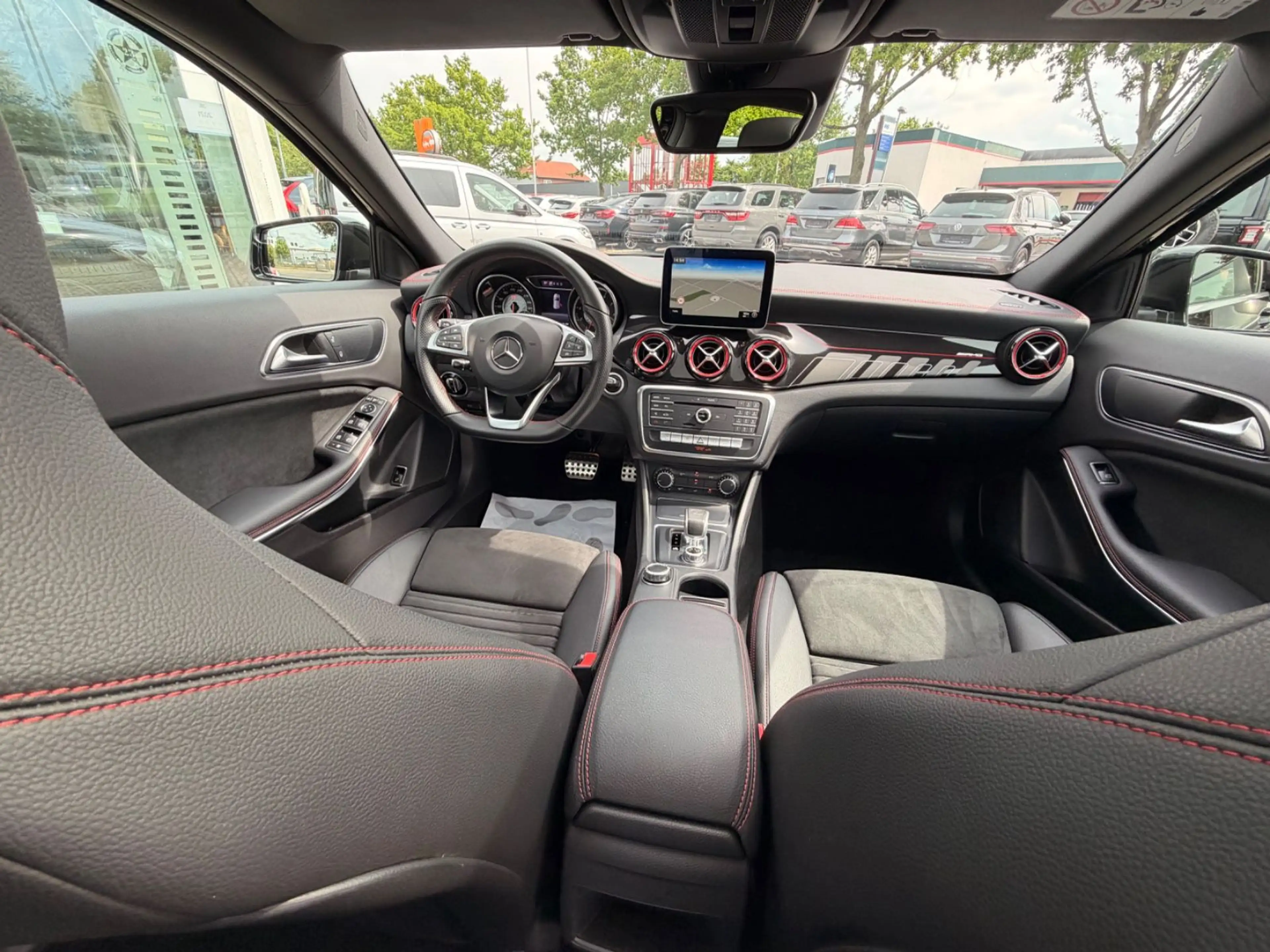 Mercedes-Benz GLA 45 AMG GLA GLA 45 AMG 4Matic — photo 11