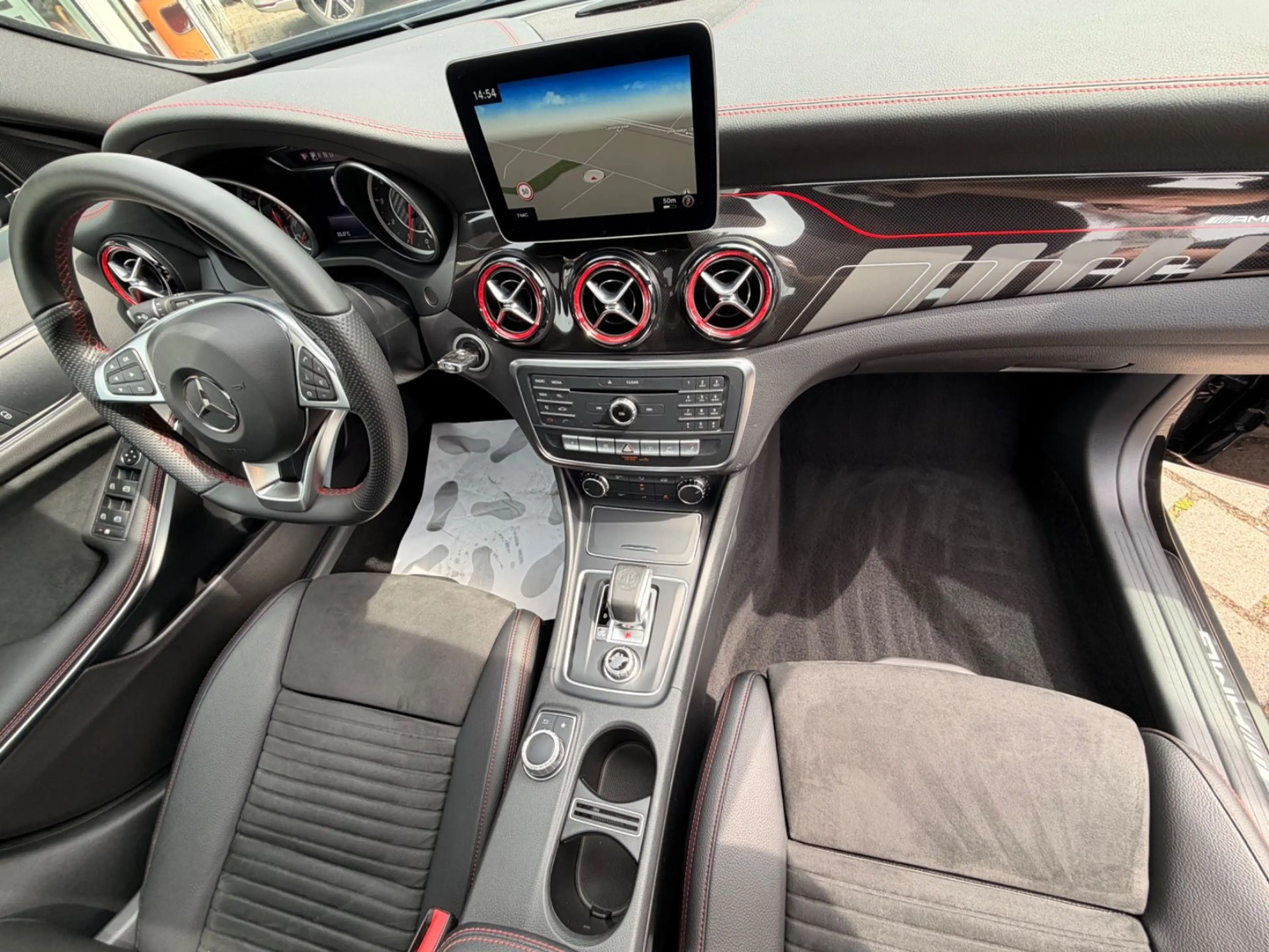 Mercedes-Benz GLA 45 AMG GLA GLA 45 AMG 4Matic — photo 14