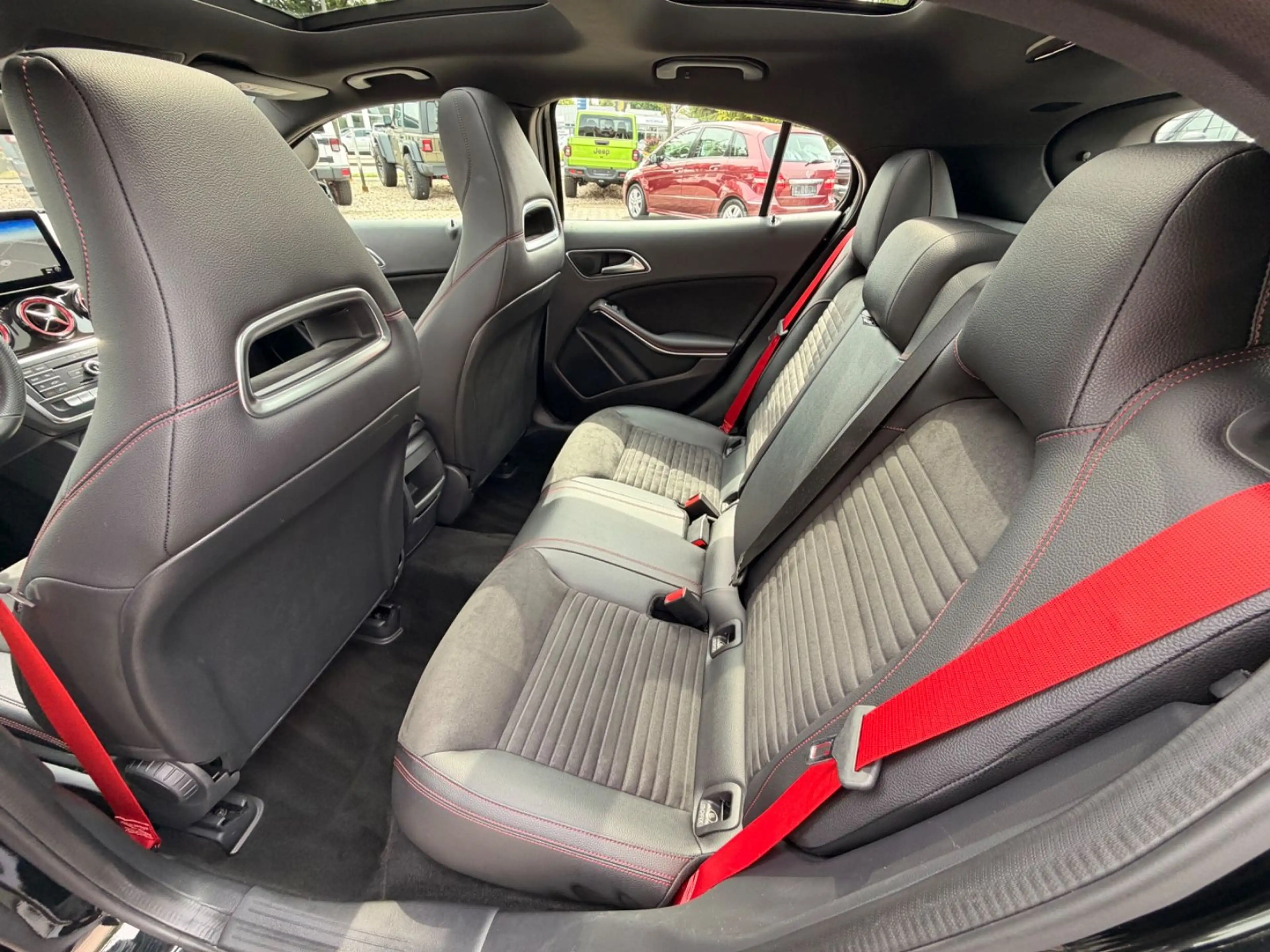Mercedes-Benz GLA 45 AMG GLA GLA 45 AMG 4Matic — photo 15