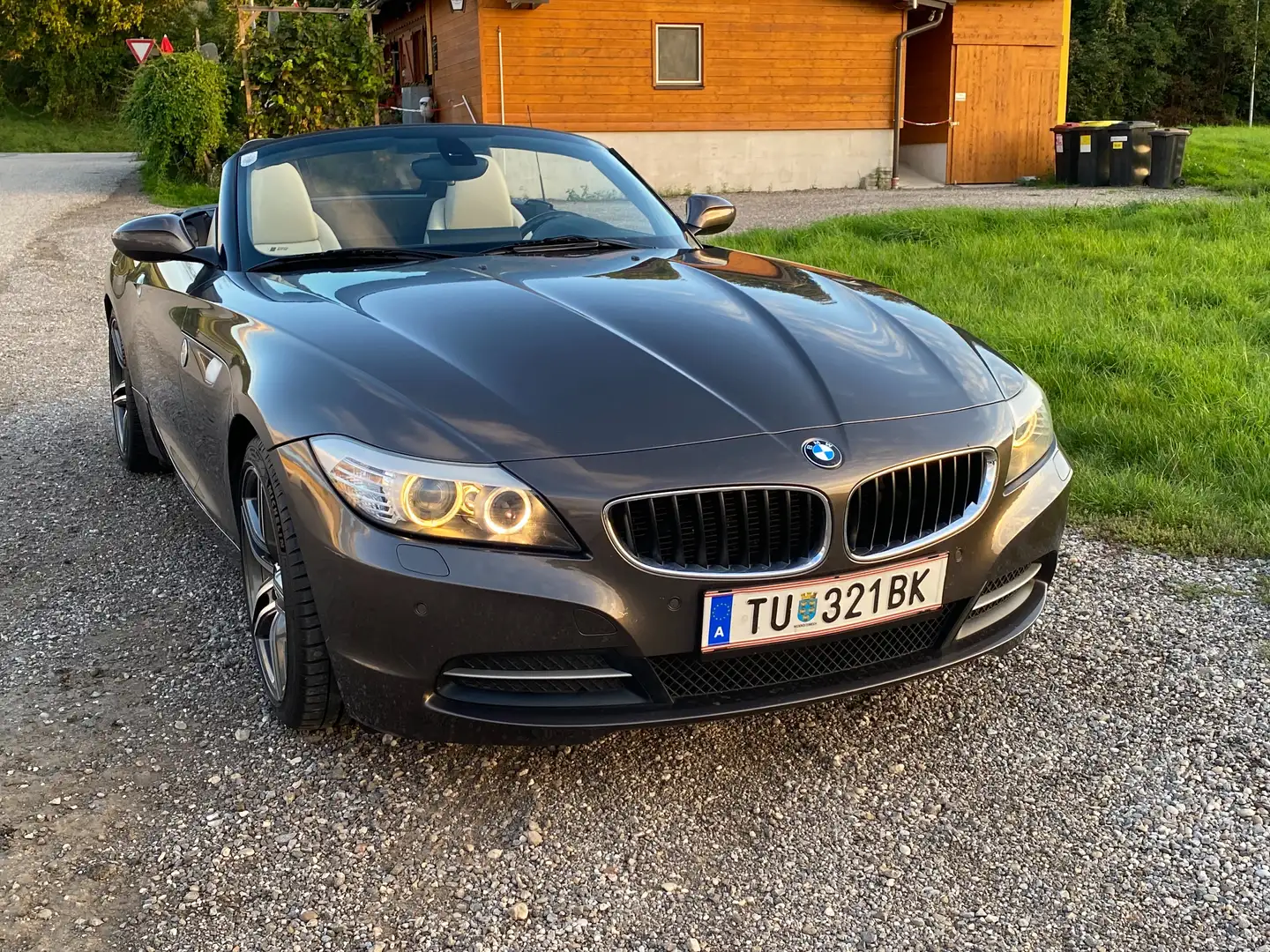 BMW Z4 Z4 sDrive 23i Aut., M-Fahrwerk Grau - 1