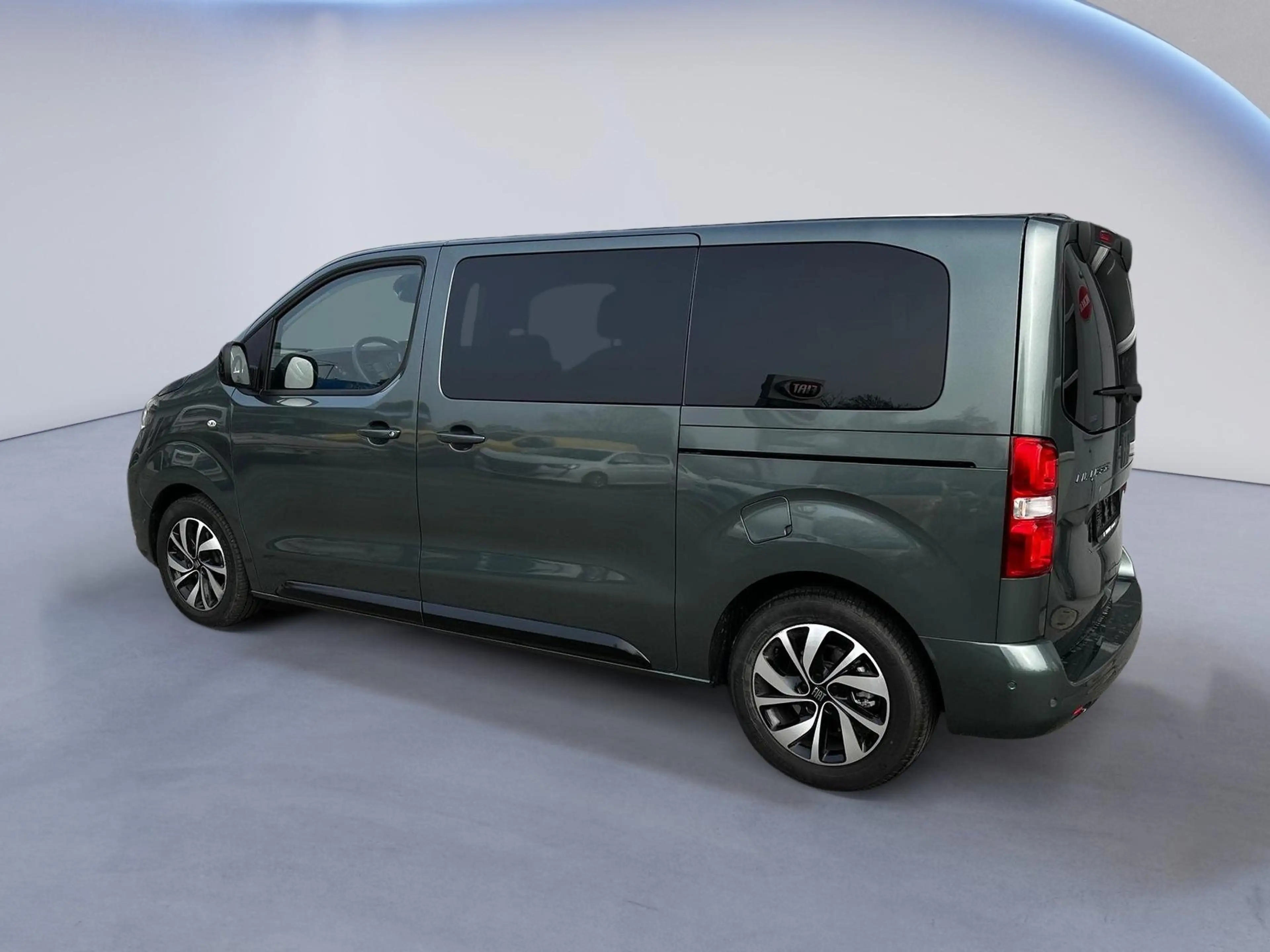 Fiat Ulysse 180 BlueHDi L2 Top Volle Ausstattung — photo 6
